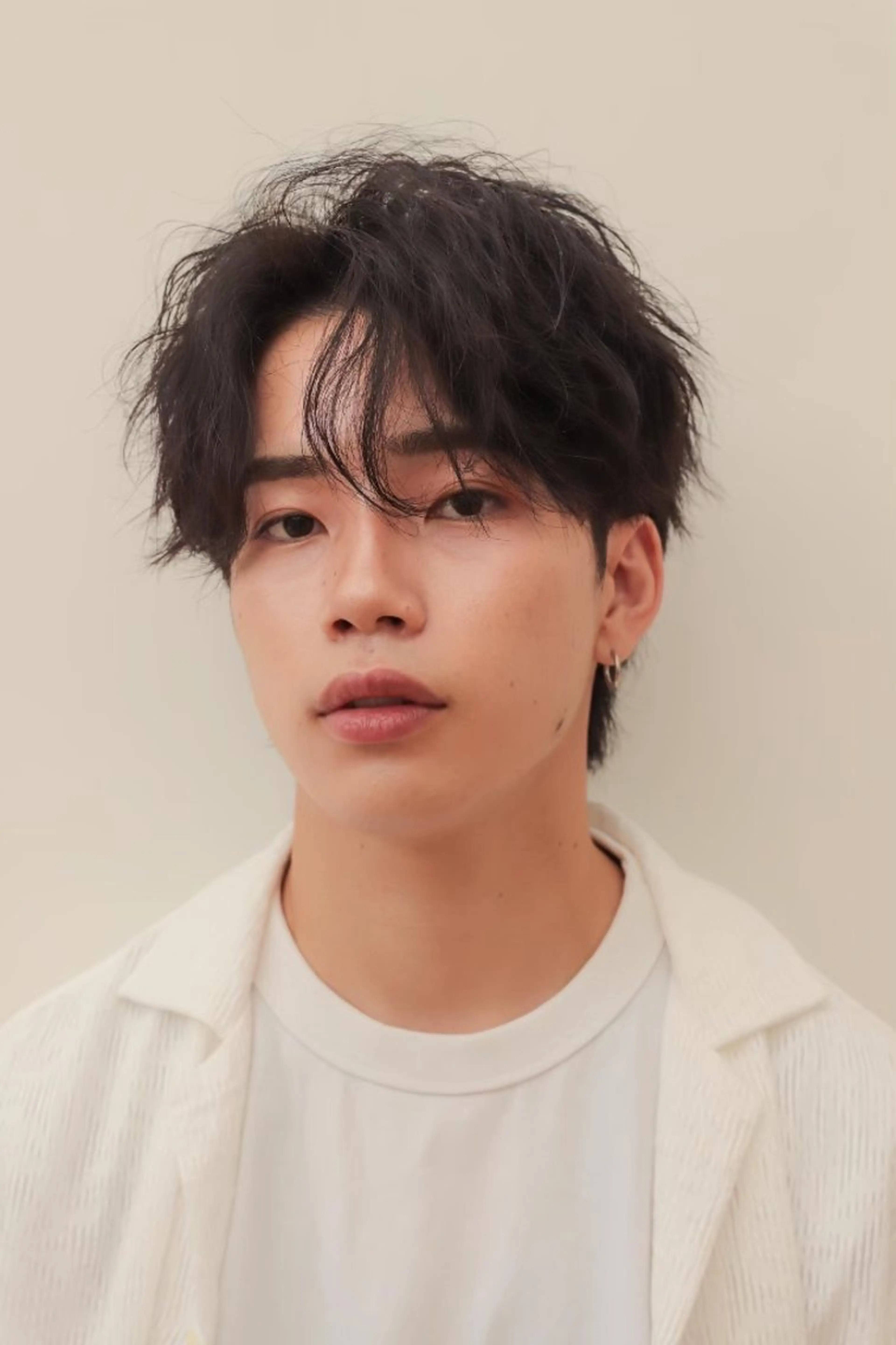 メンズ メンズ ヘアメイク  ハイトーン キャロのヘアスタイル