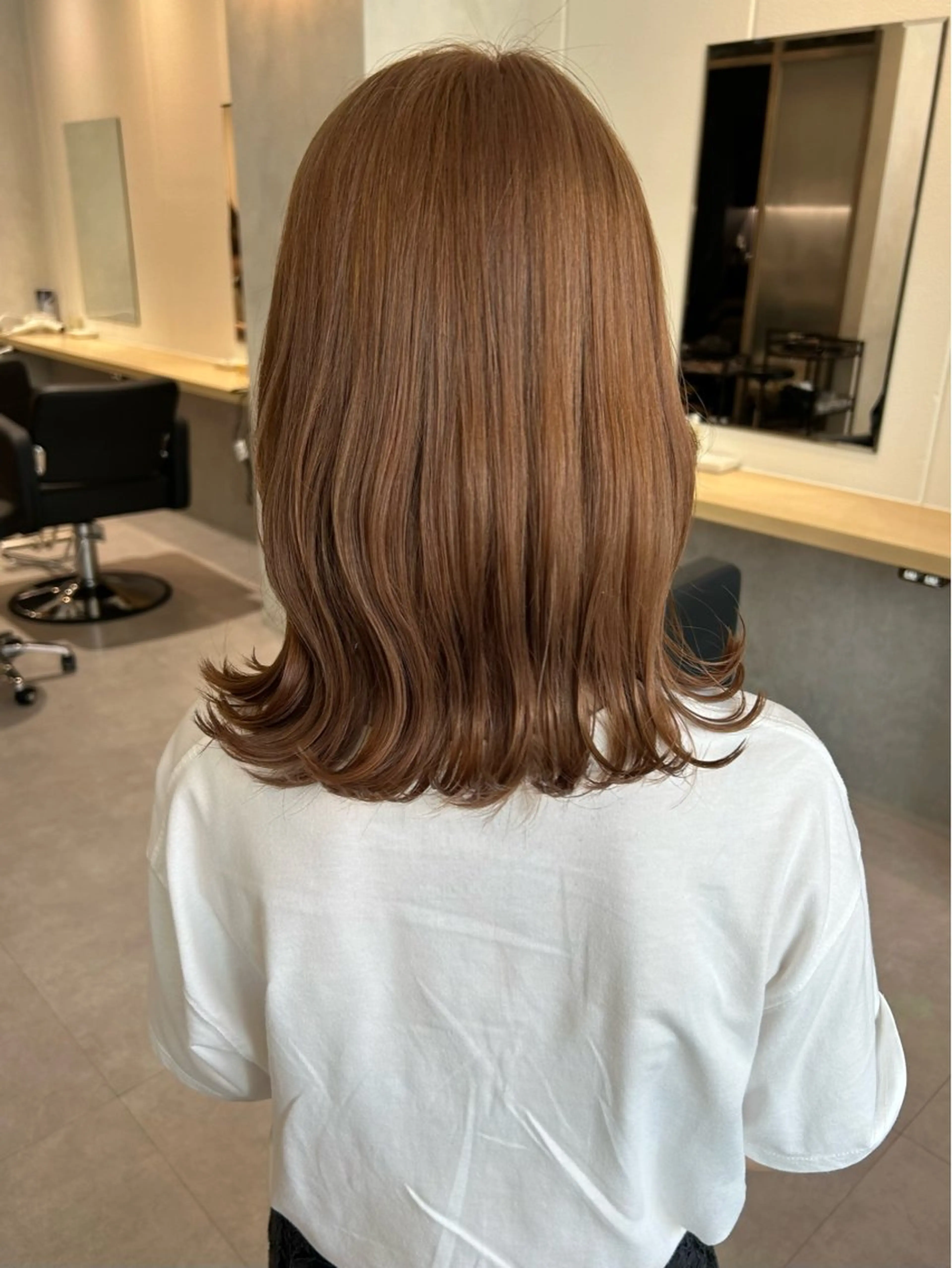 ミディアム ボブ 外ハネヘア エルブランシェ所属・小出 彩水のヘアスタイル