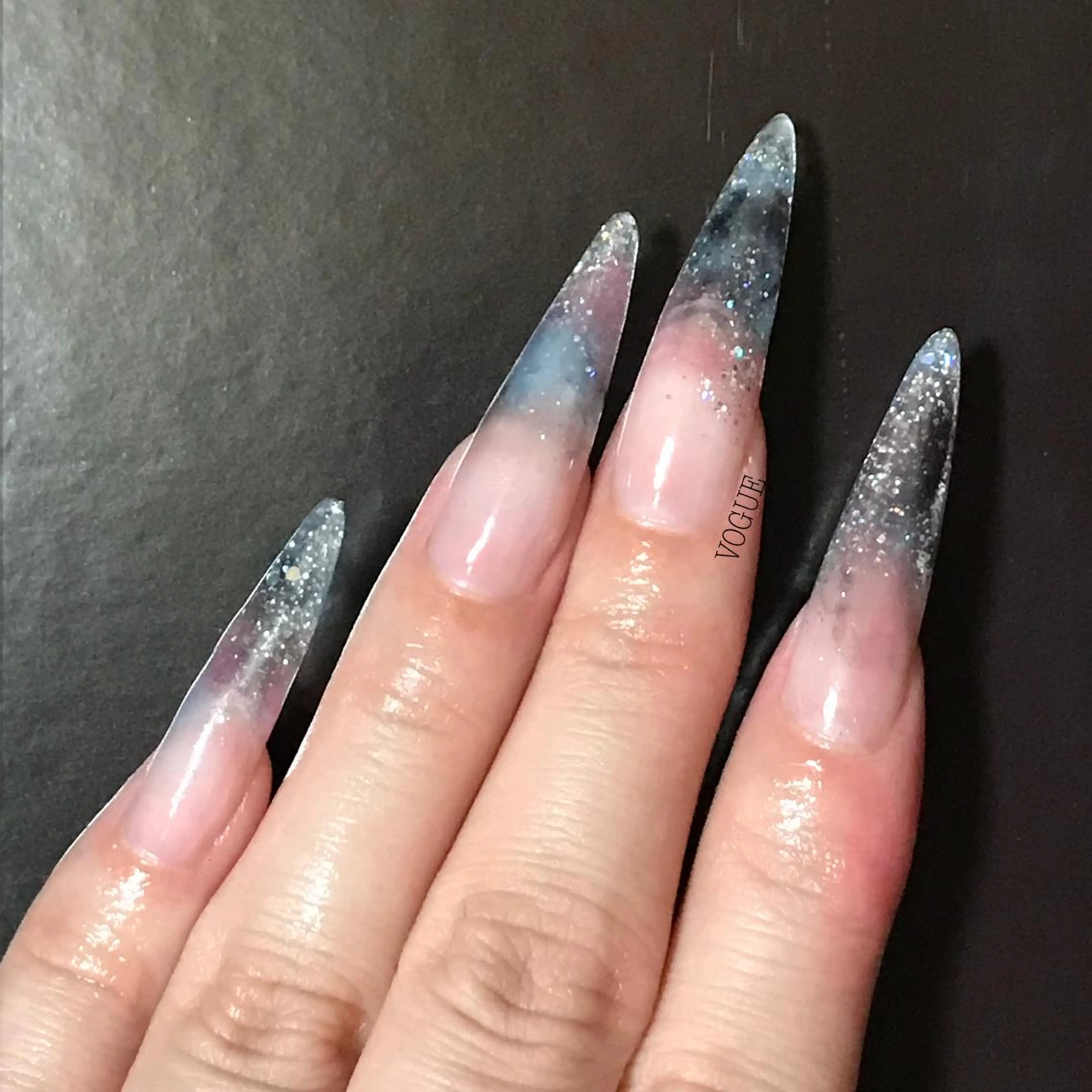 ネイル スカルプネイル VOGUE ×SWANのネイルデザイン