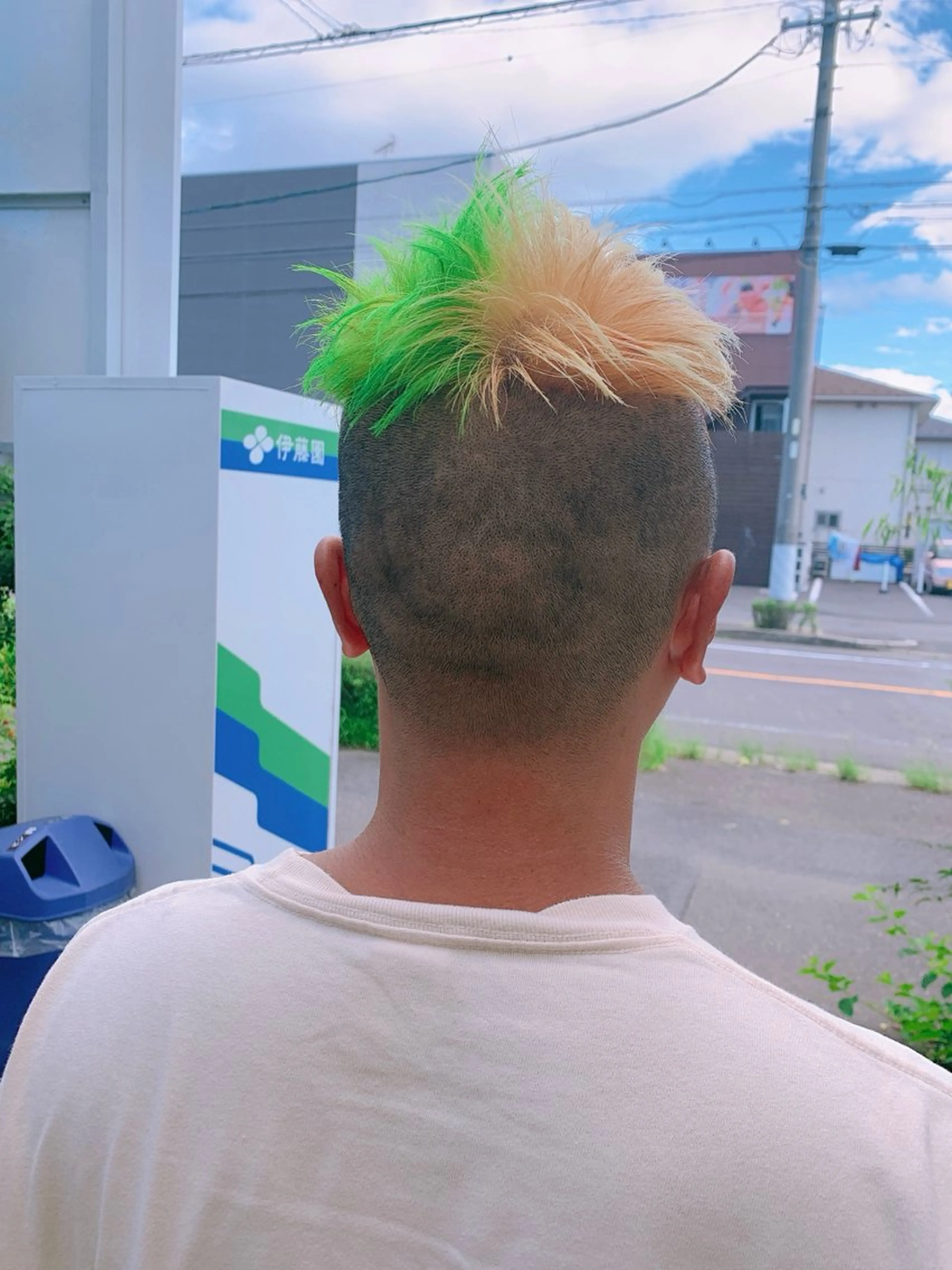 カラー メンズ たに えりのヘアスタイル