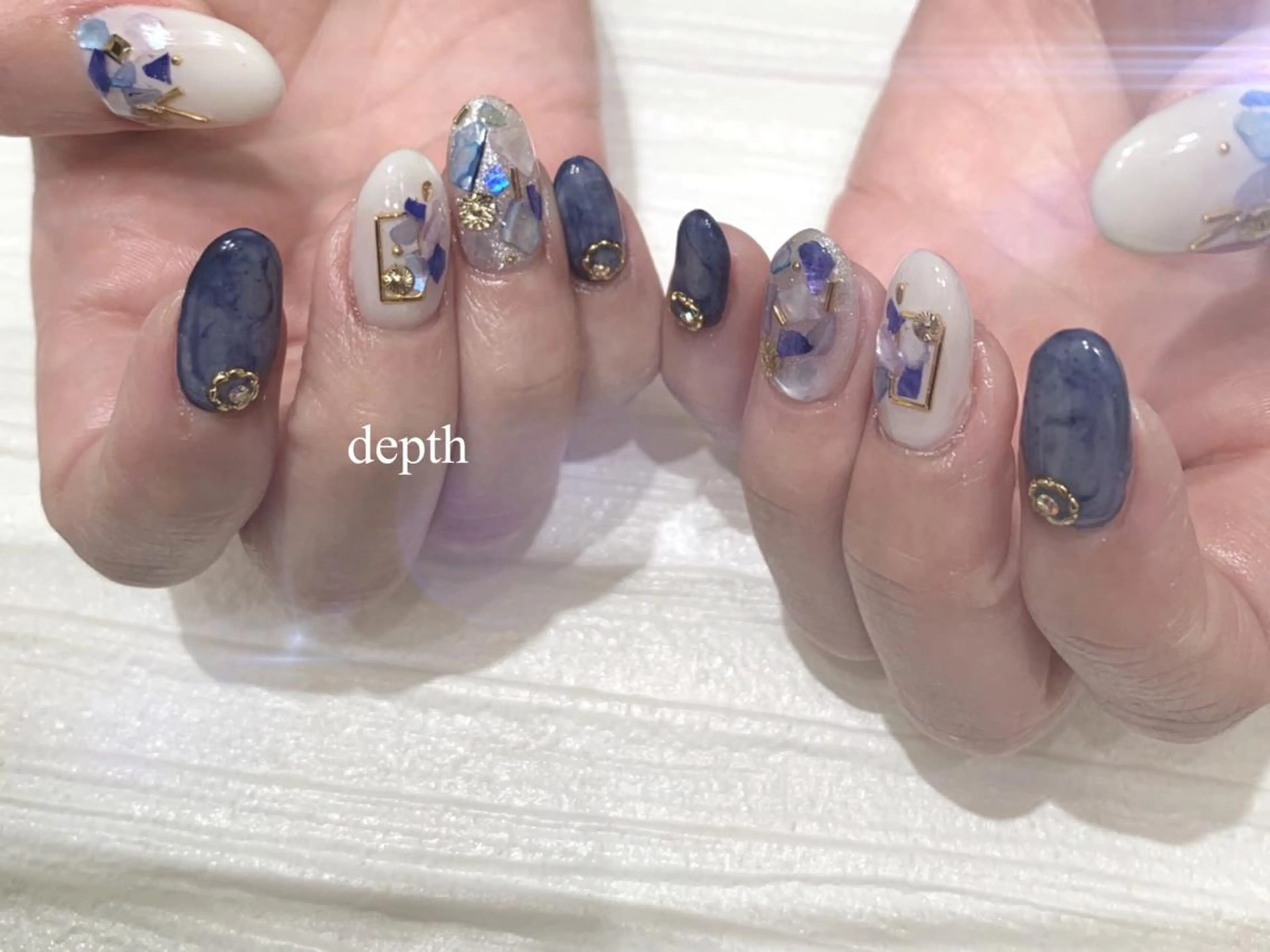 ミディアム m kaori𓃟のネイルデザイン