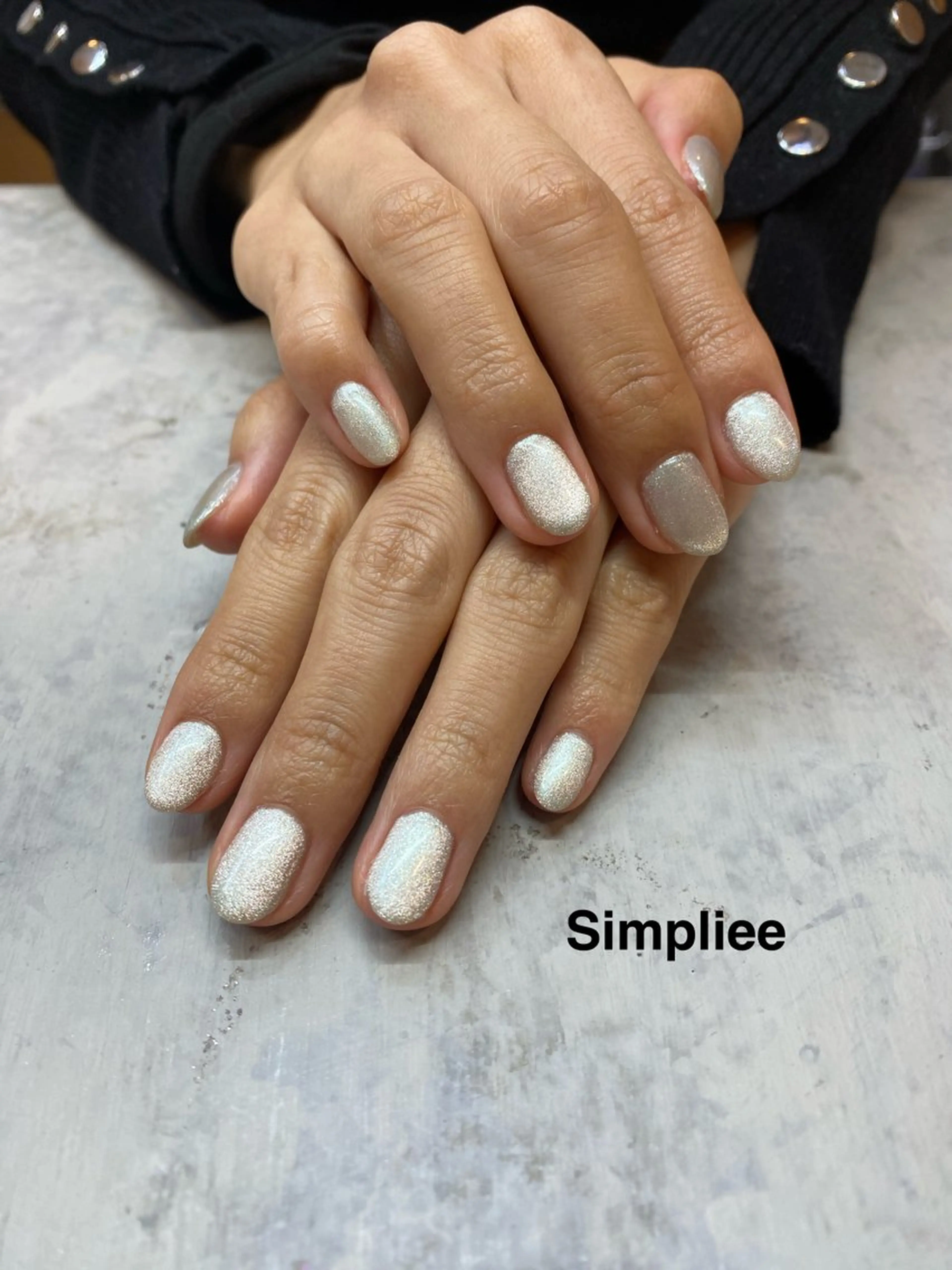 ネイル シンプリーワン 渋谷店🪄MOENAのネイルデザイン