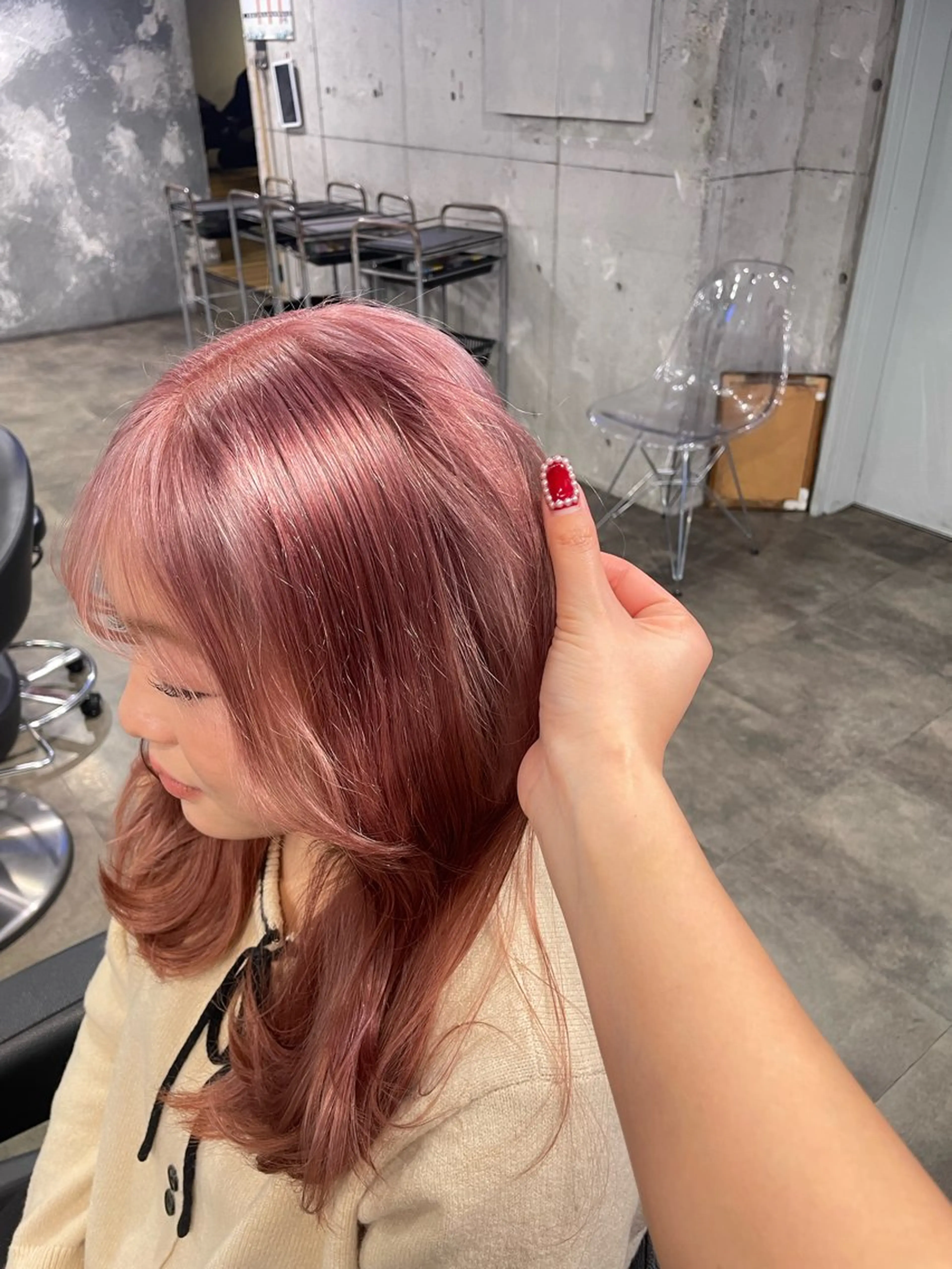 セミロング カラー ヘアカラー ハイトーン 横浜💞ミオのヘアスタイル