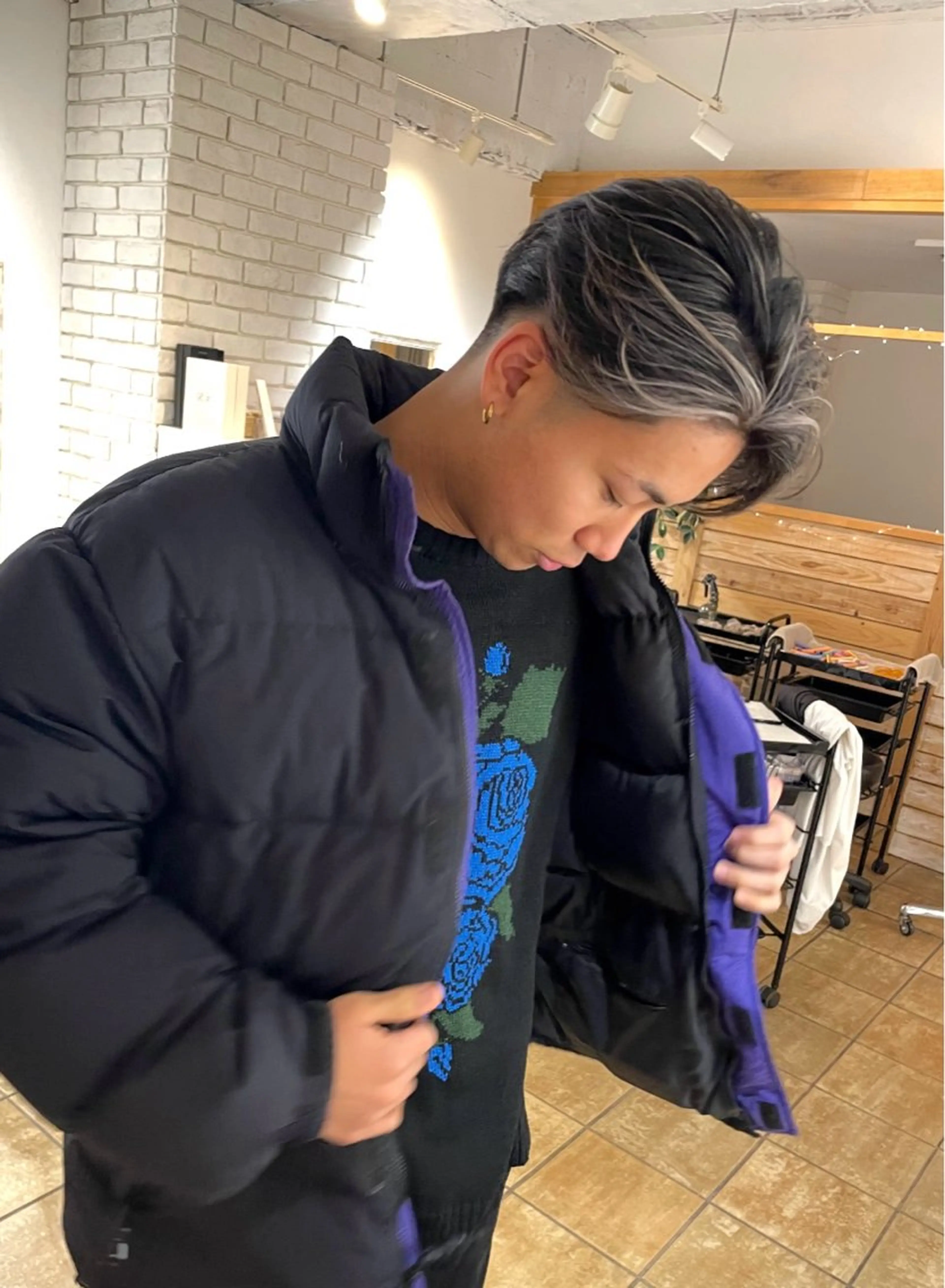 カラー メンズ センターパート メンズ韓国風 メンズメッシュ メンズパーマ ダブルカラー カット ヘアカラー 渋谷 メンズヘア⭐️ タニグチヨシユキのヘアスタイル