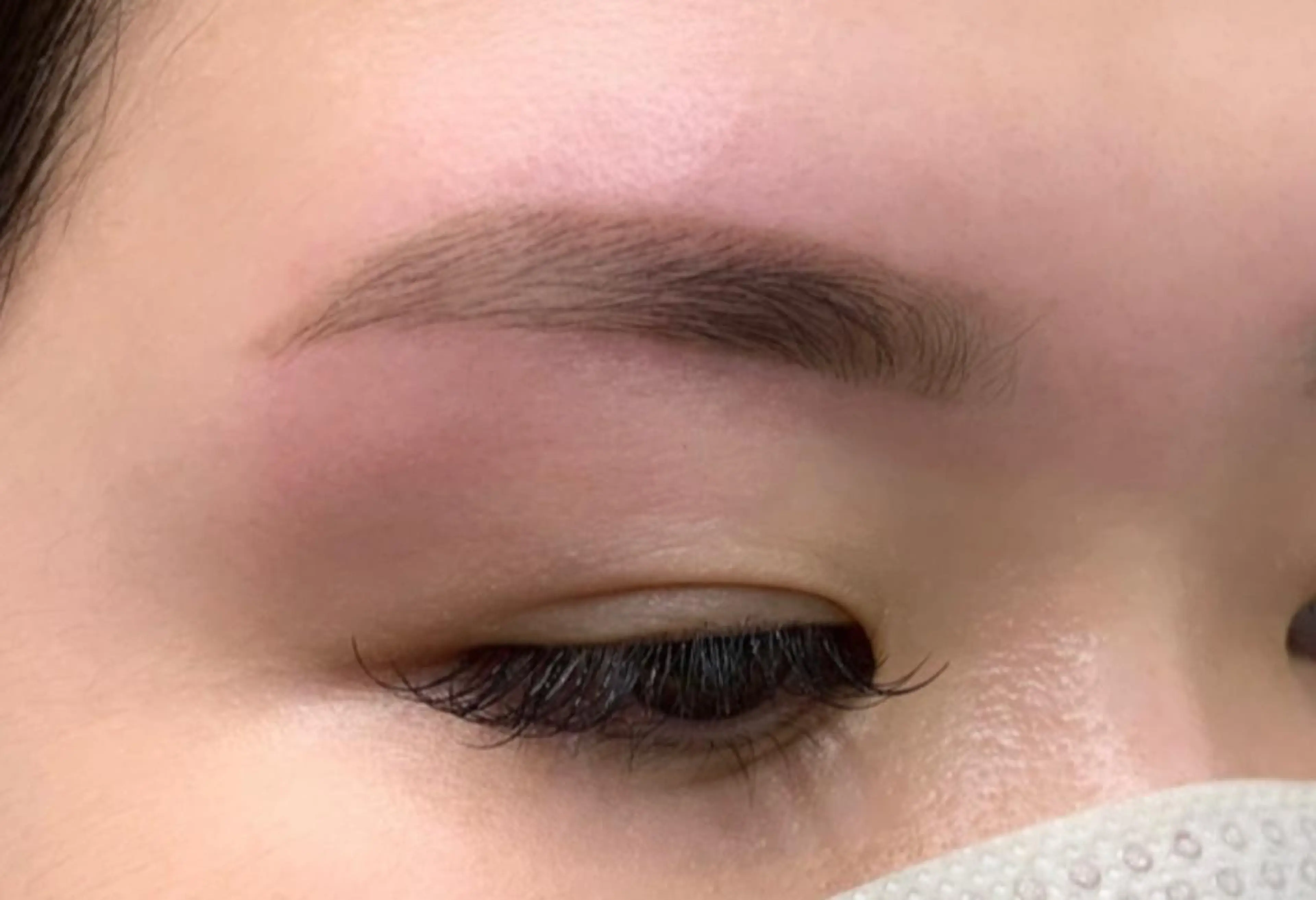 アイブロウ 眉毛専門サロンecarg(エサージュ)横浜店所属・エサージュ横浜店 日下春香のマツエク・マツパデザイン