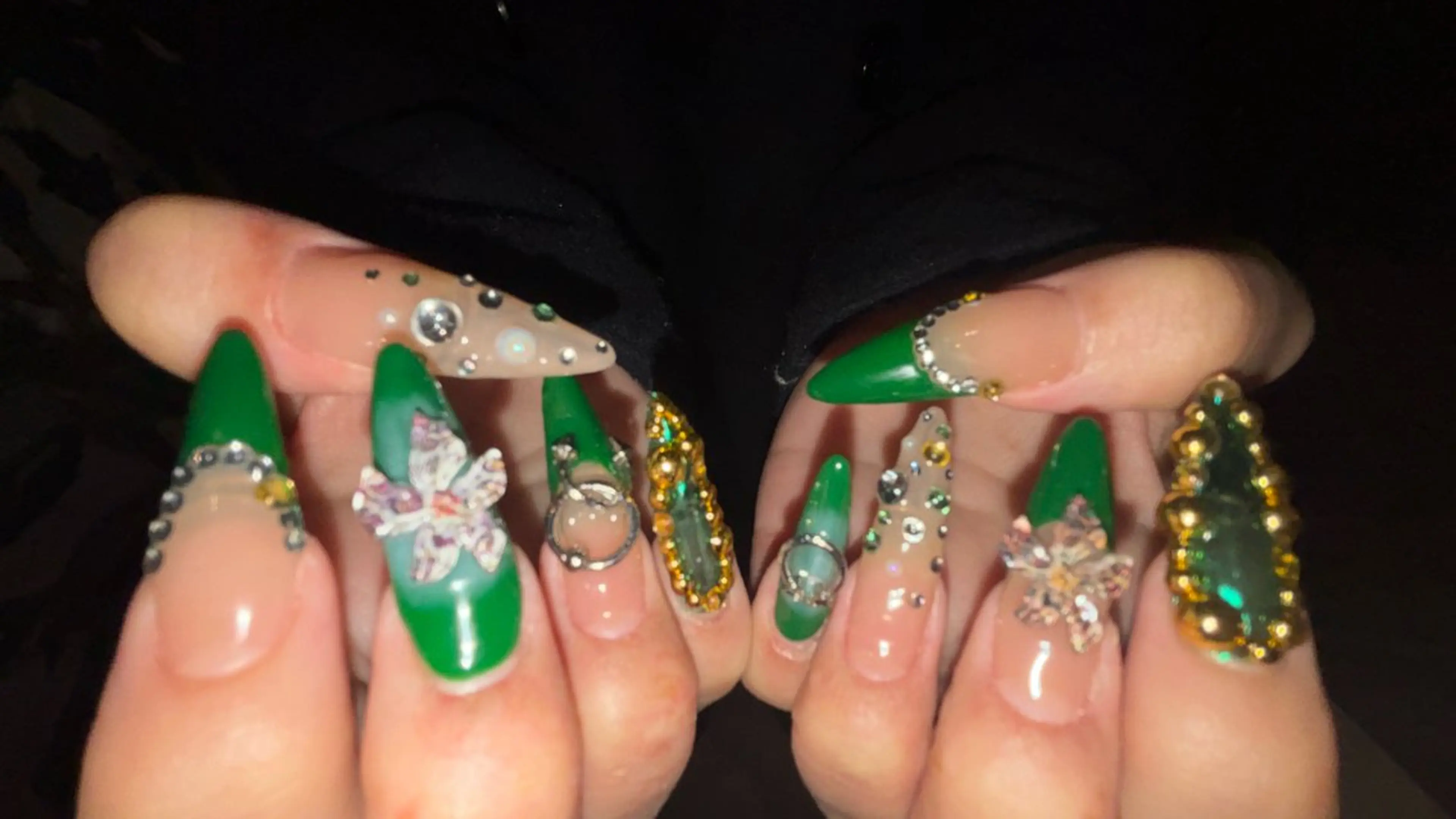 ネイル ハンドネイル 🐬Cxxu° Nail✝️のネイルデザイン