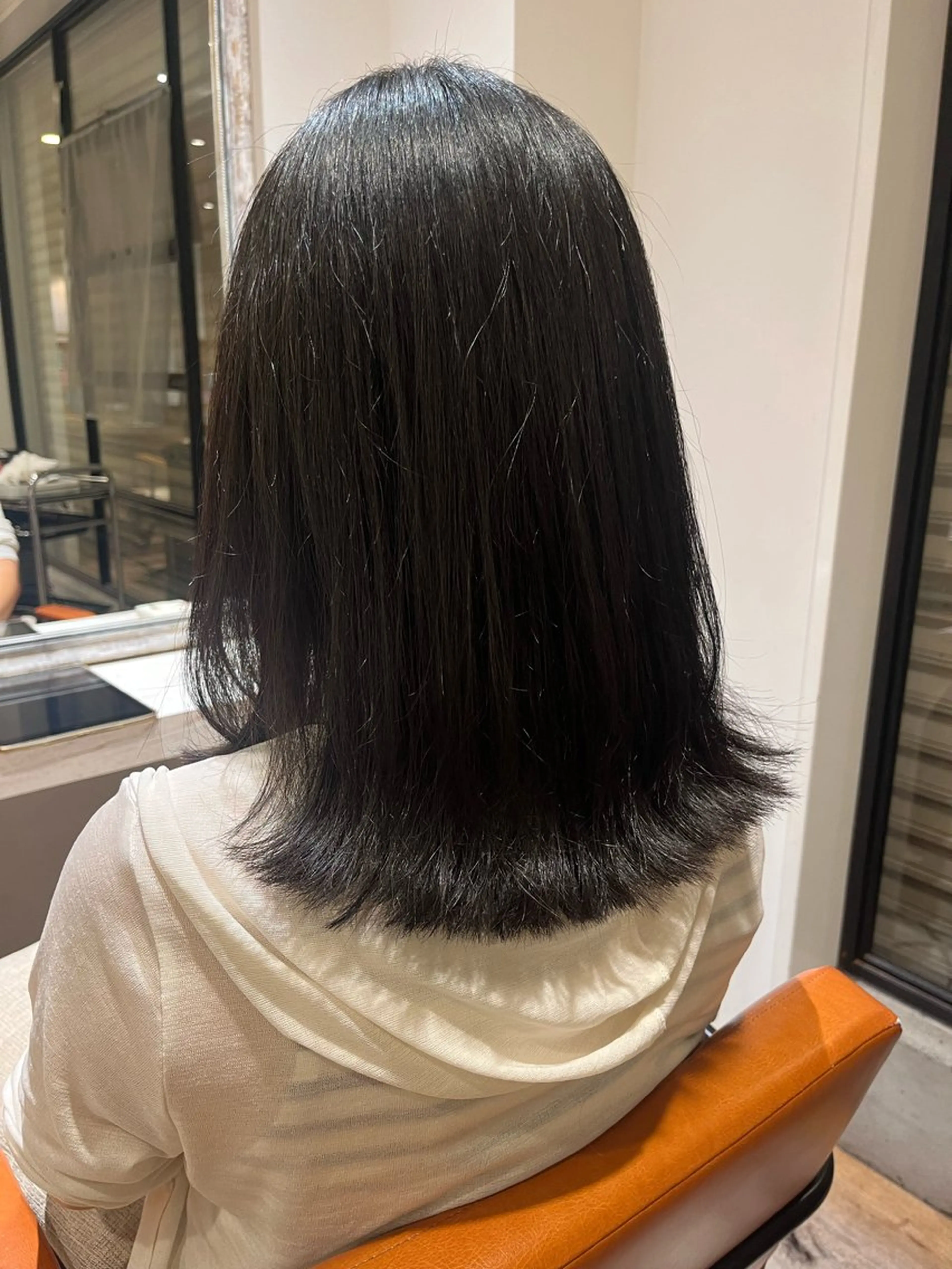 ミディアム レイヤーカット 関根 菜帆のヘアスタイル