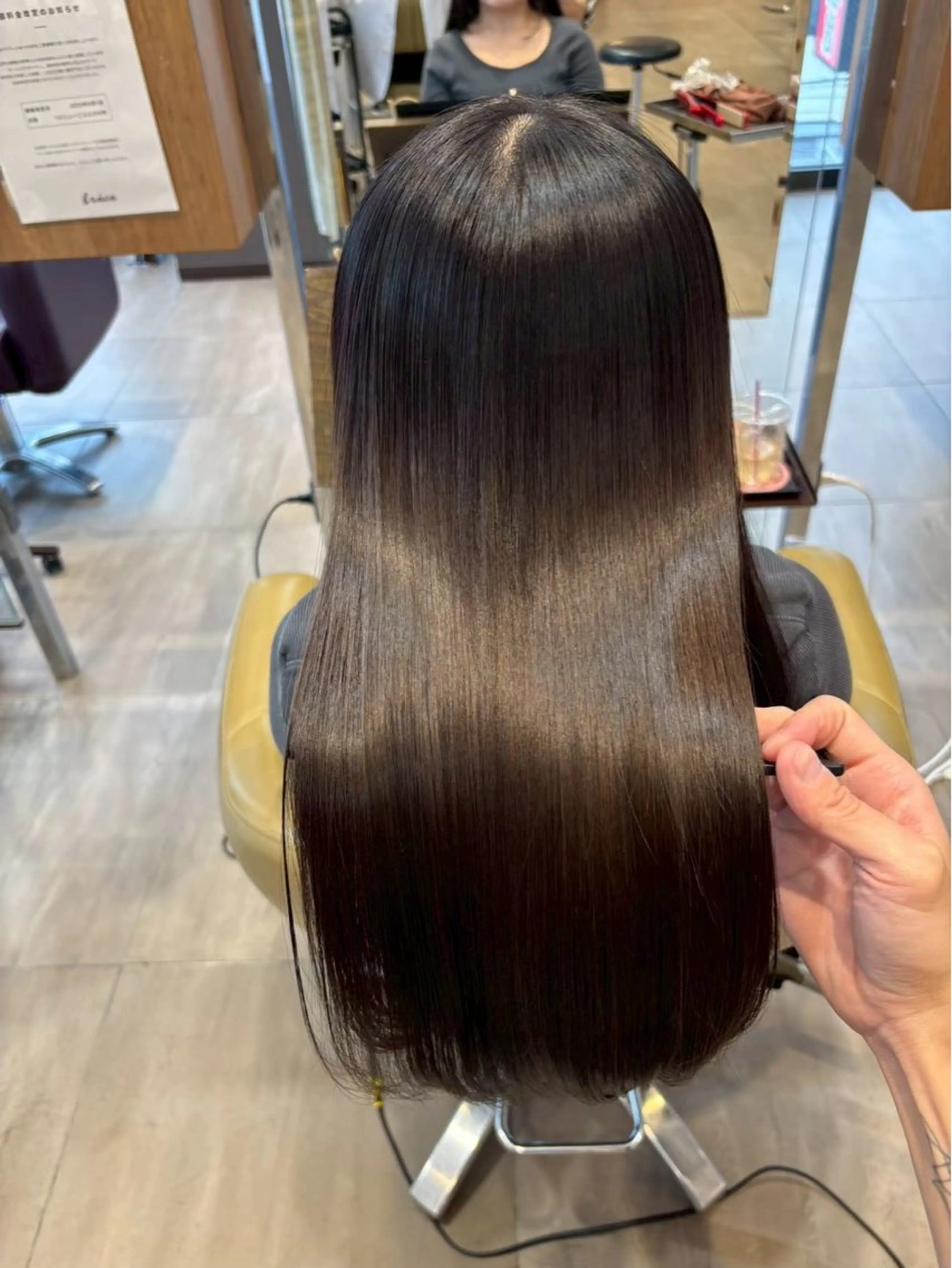 ロング わだ まゆのヘアスタイル