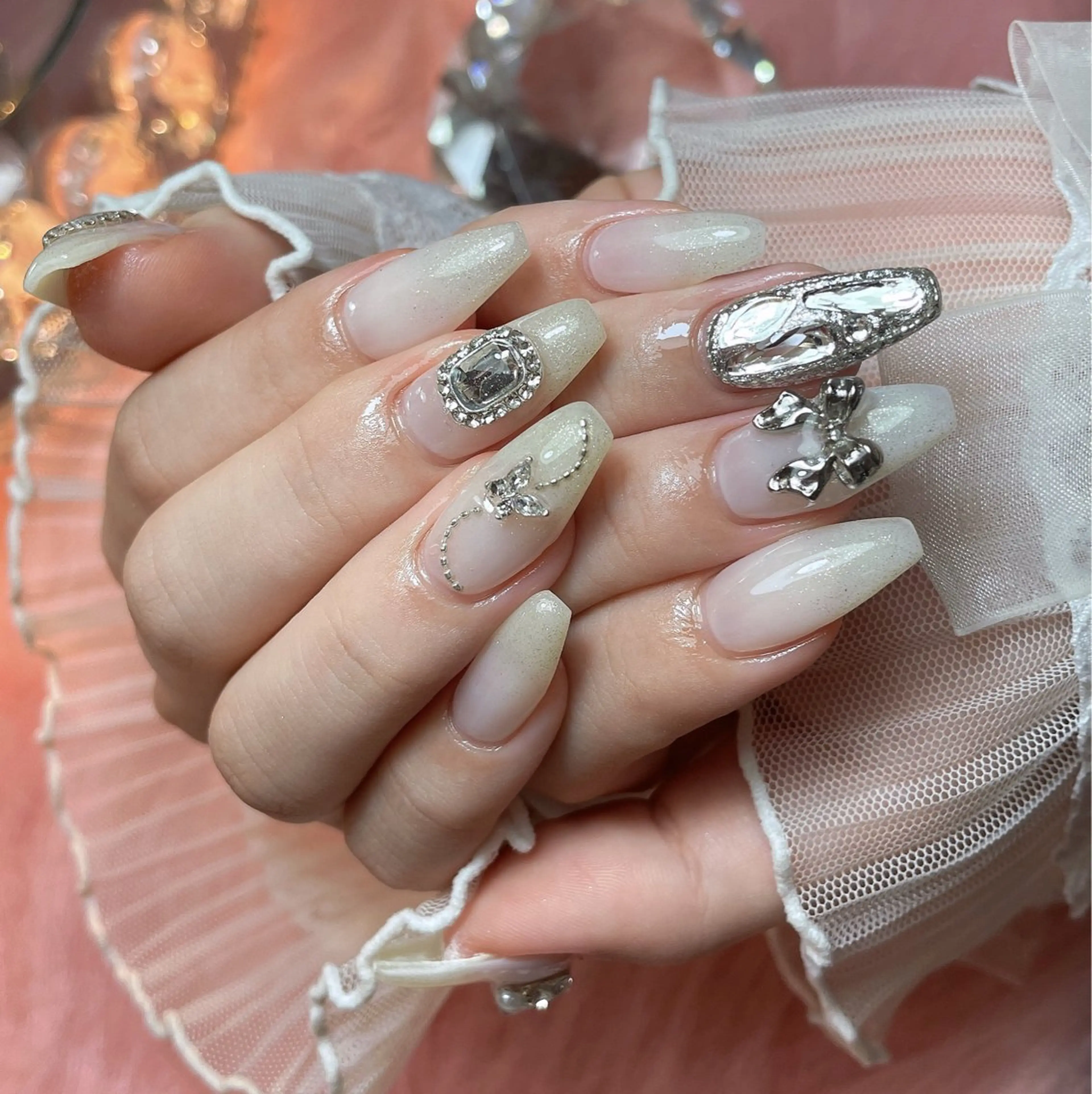 ネイル 23時まで❤︎韓国、 ワンホンネイルのネイルデザイン