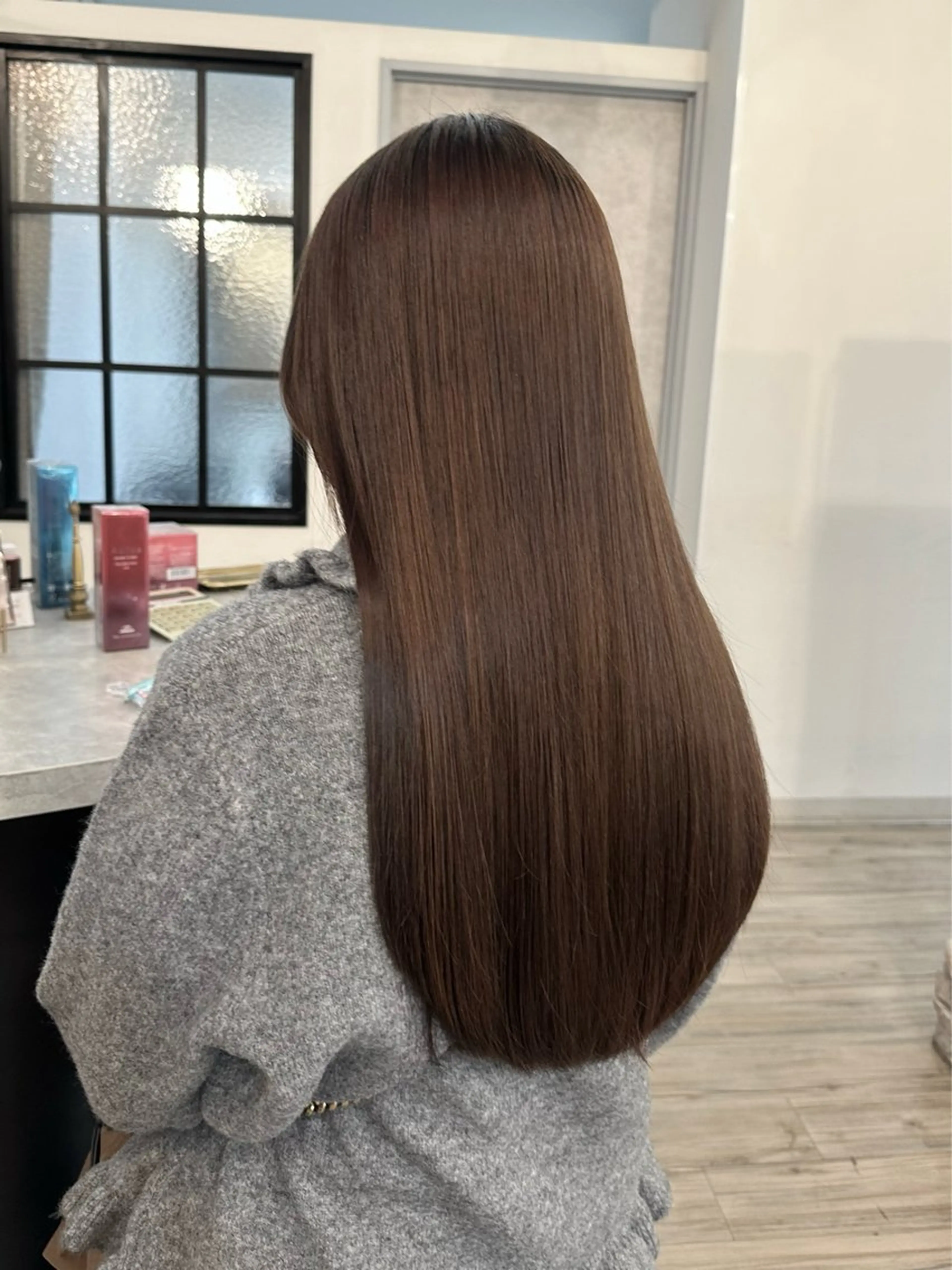 セミロング カット 縮毛矯正 トリートメント sato ayaka ｜透明感カラー🫧のヘアスタイル