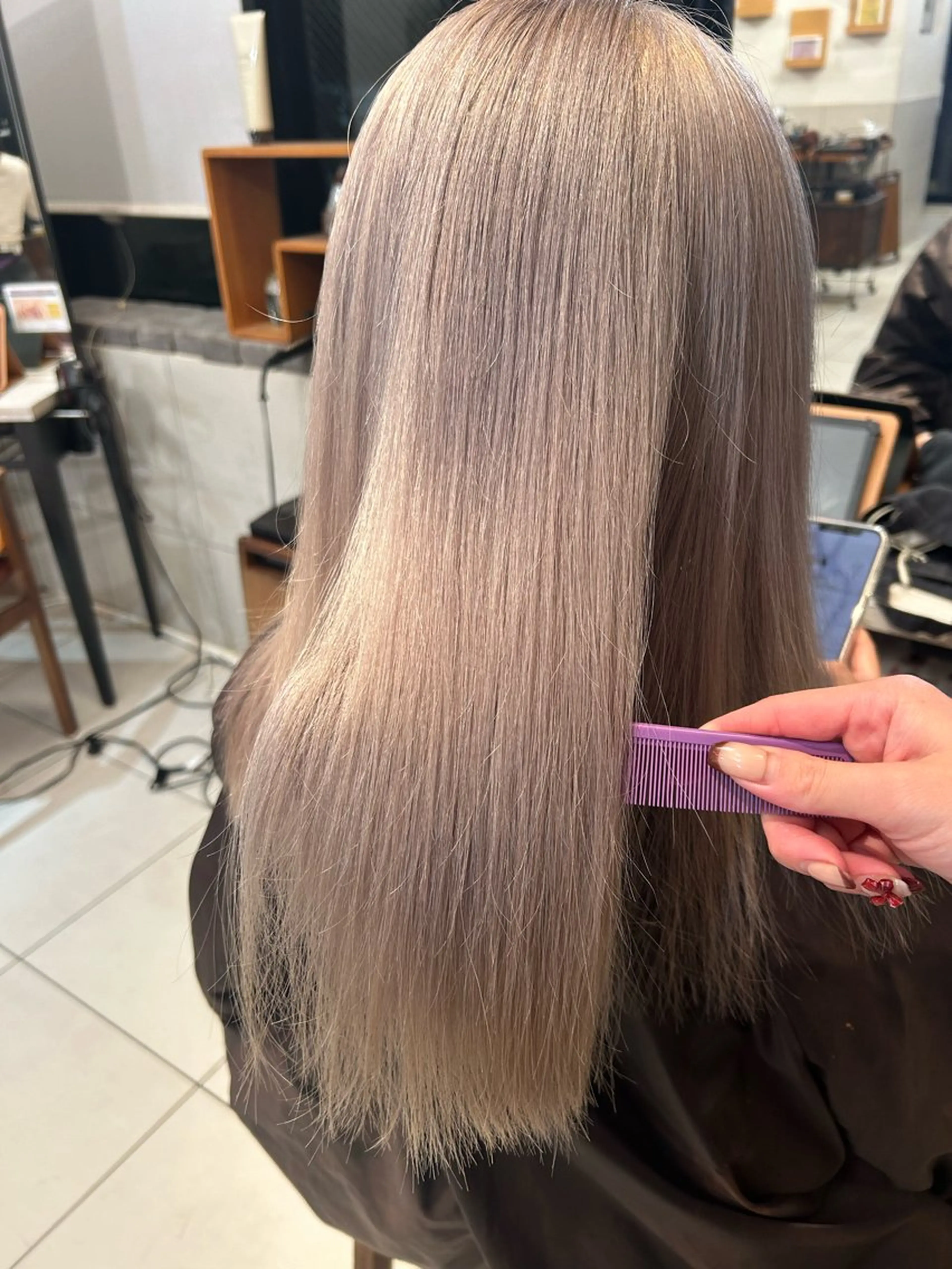 ミディアム カラー ブリーチ カット ヘアカラー トリートメント 艶カラー/耳つぼ/ 渡辺奈緒のその他イメージ