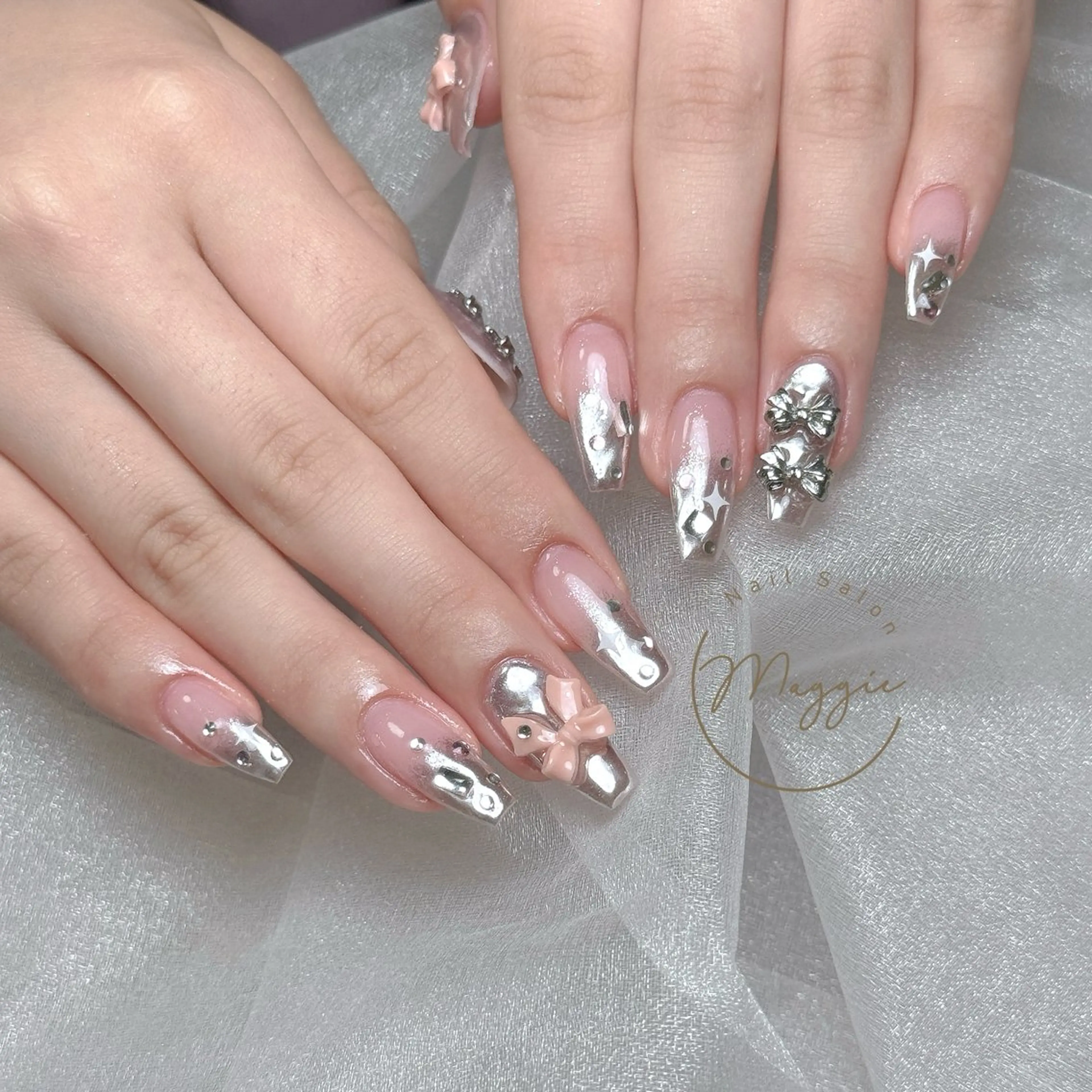 ネイル Maggie Nail🦩のネイルデザイン