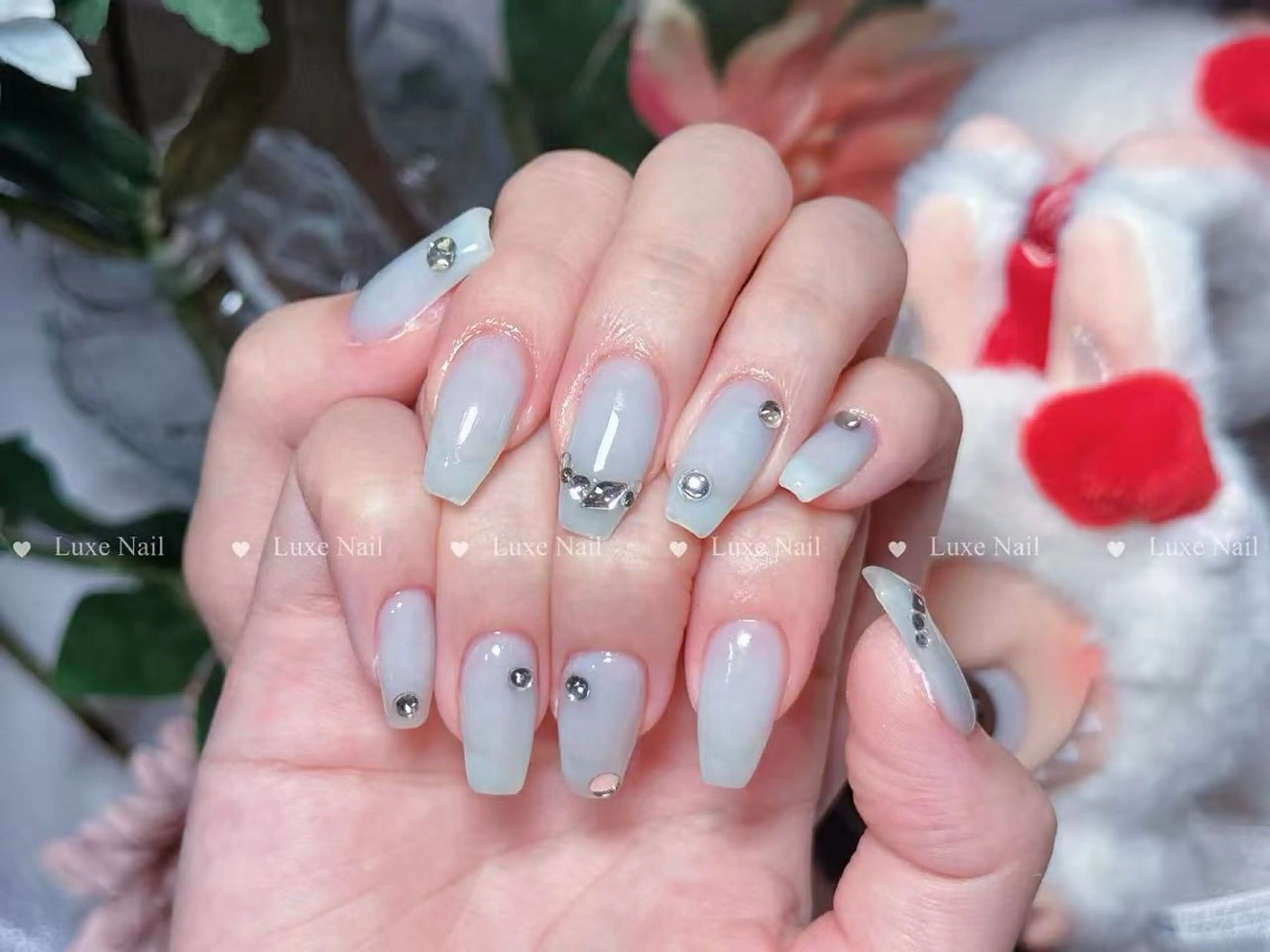 ネイル フラッシュネイル フットネイル フレンチネイル ジェルネイル ガラスフレンチ Luxe Nail Salon（Mio）のネイルデザイン