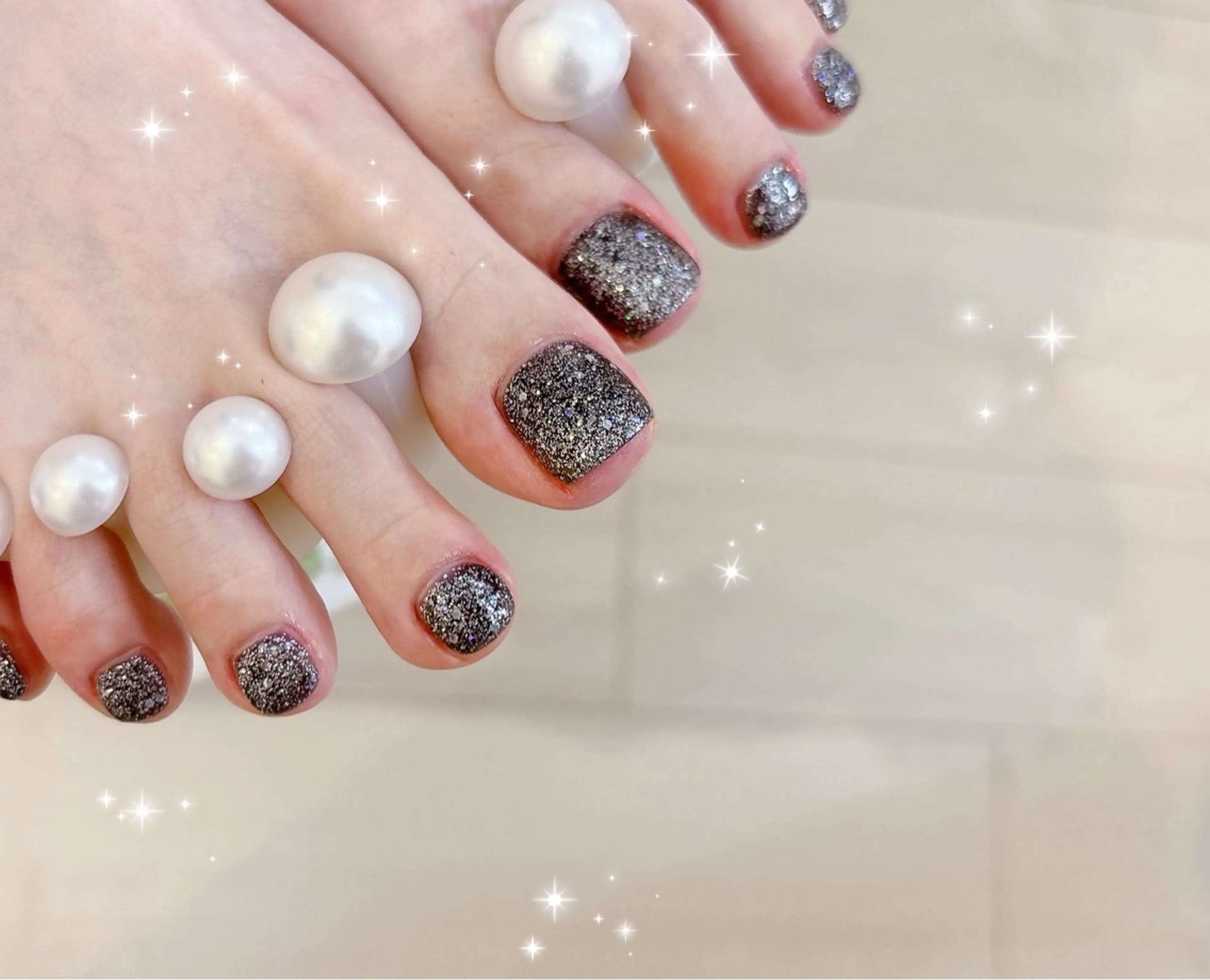 ネイル キラキラネイル フットネイル FLARE NAIL フレアネイルのネイルデザイン
