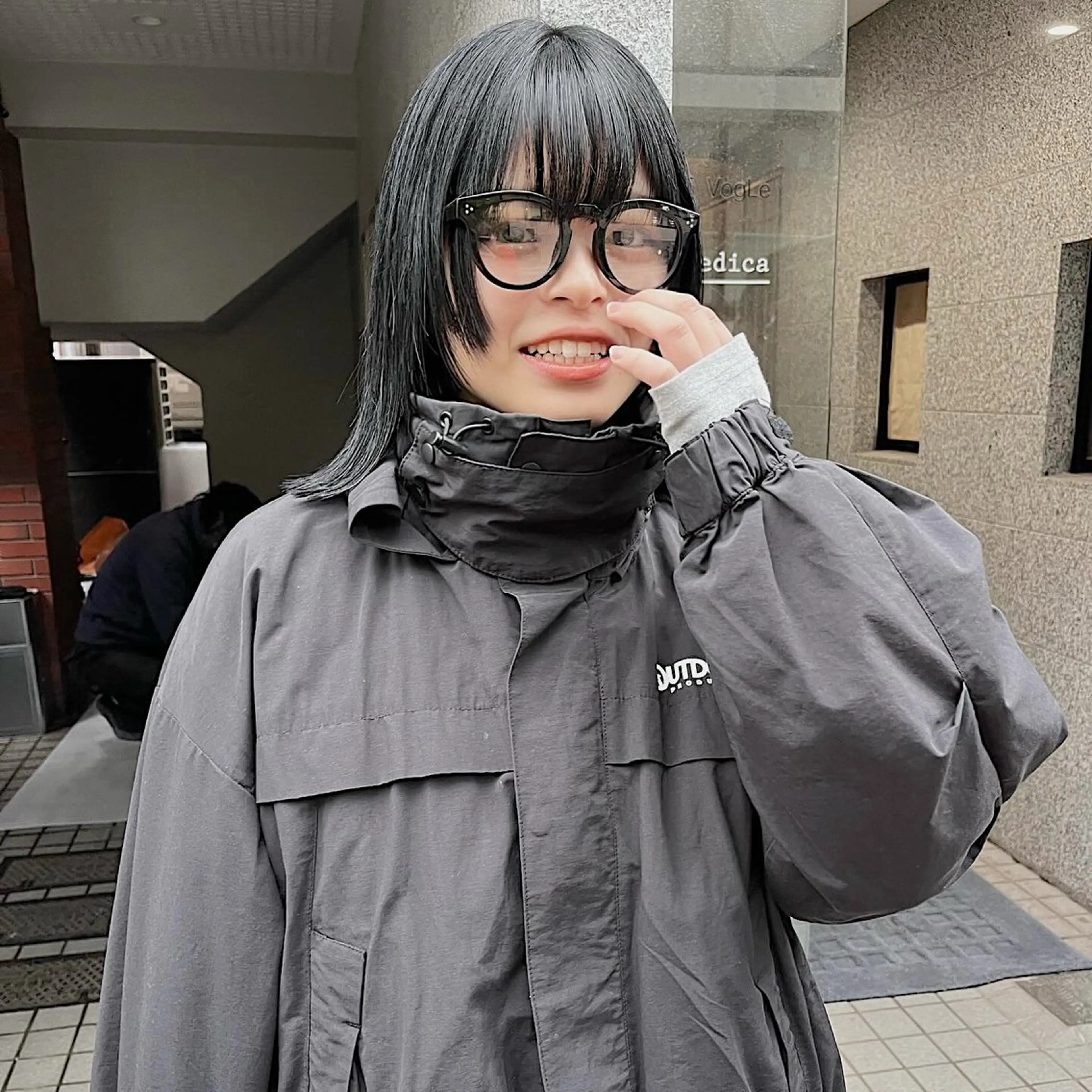 ミディアム カラー ヘアアレンジ 黒髪 ハイトーンカラー 🌐サトウ リョウ🌐のその他イメージ