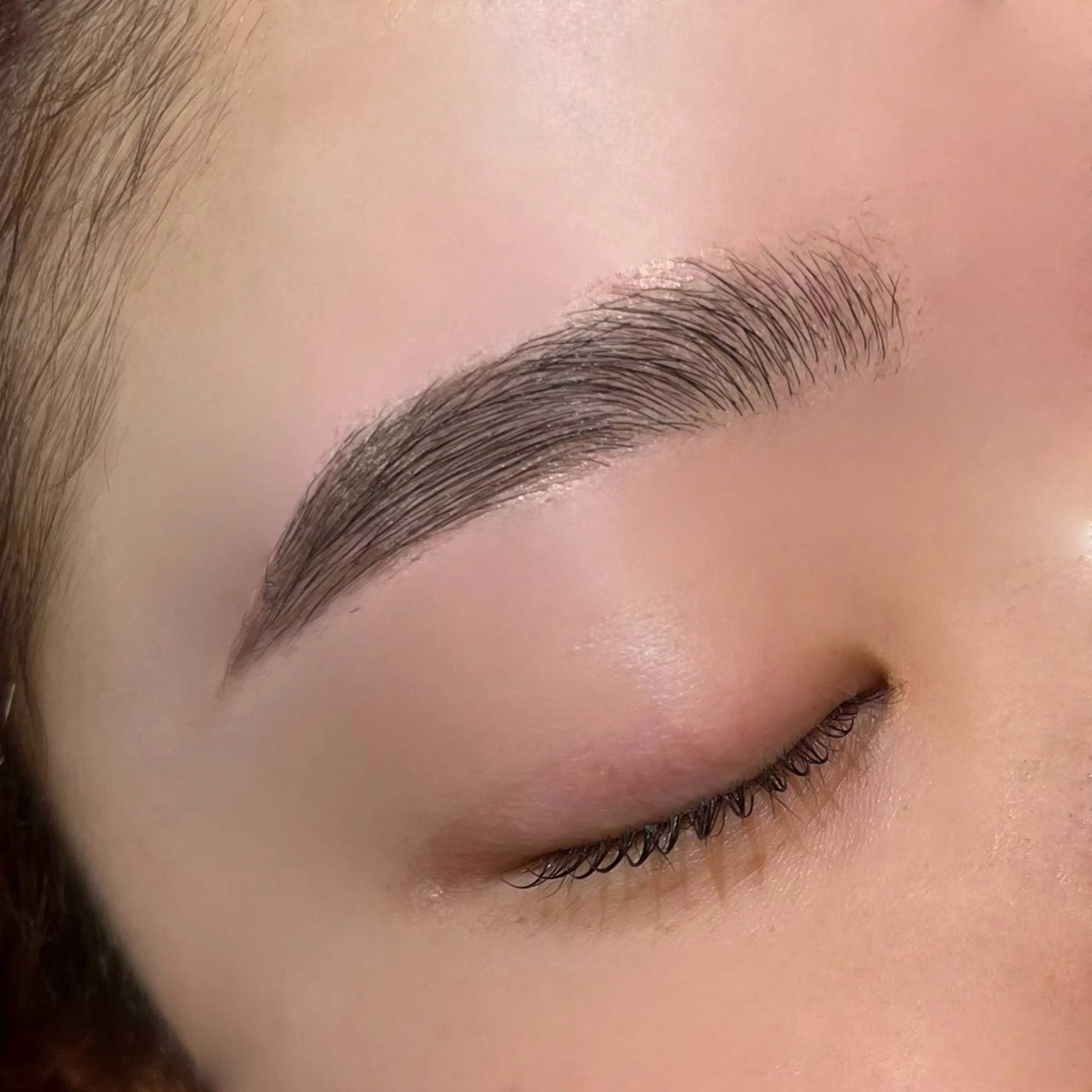 アイブロウ 韓国束感まつげ| MANAMI🧸のマツエク・マツパデザイン