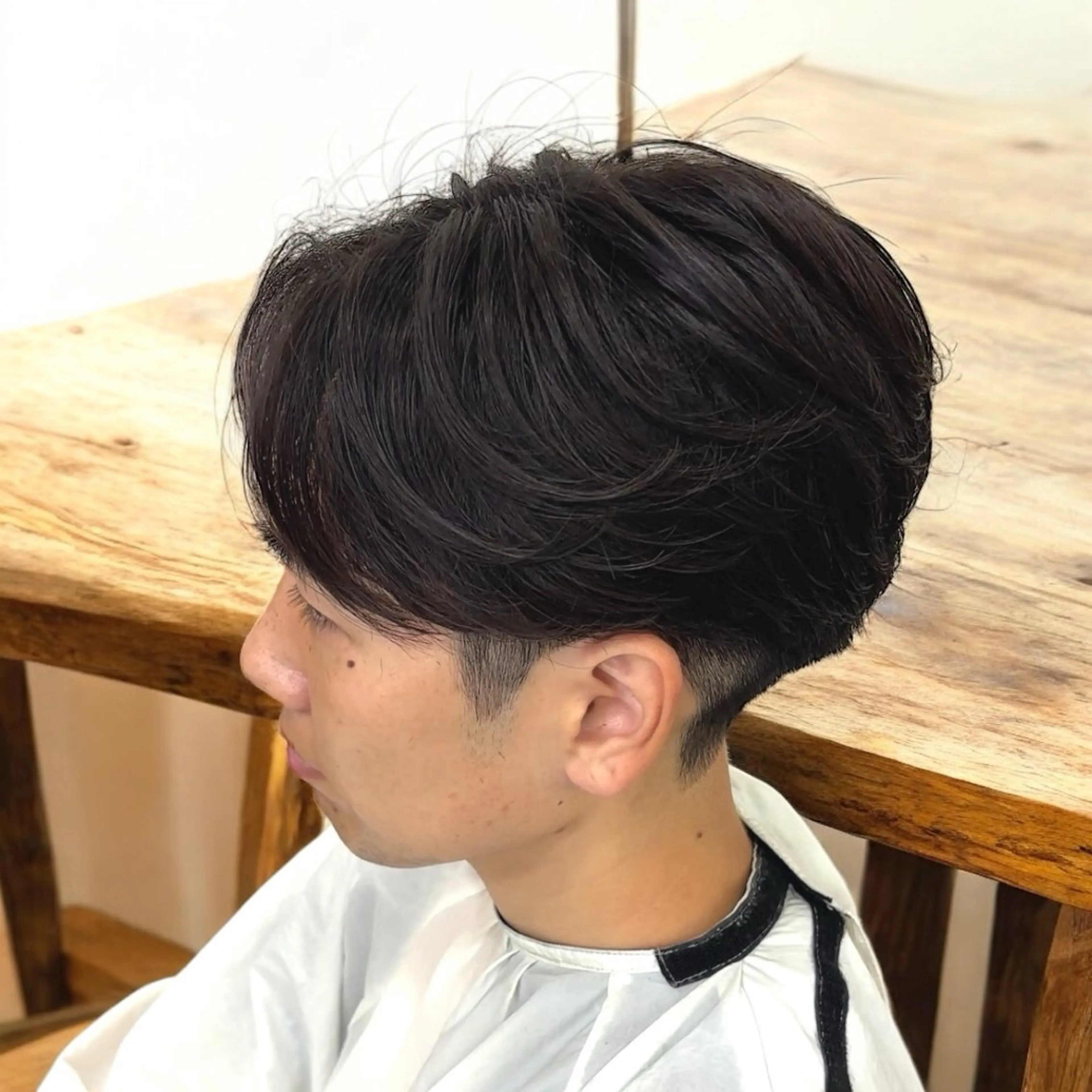 パーマ メンズ センターパート メンズパーマ 縮毛矯正 ニュアンスパーマ カット パーマ 縮毛矯正/メンズ パーマ/岩名新大のヘアスタイル