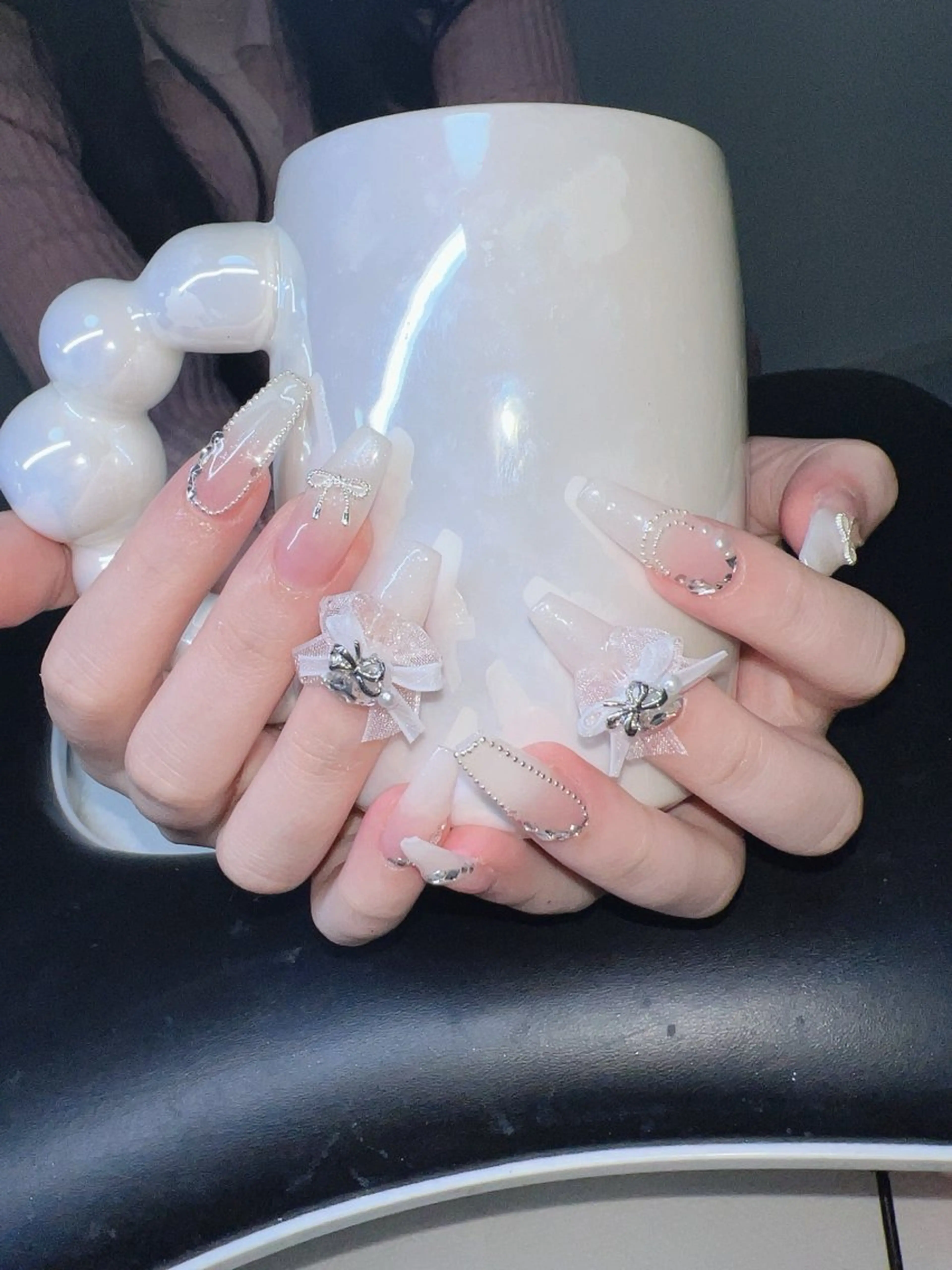 ネイル オーロラネイル チークネイル 長さ出し フットネイル フレンチネイル ハンドネイル Lee Nailsのネイルデザイン