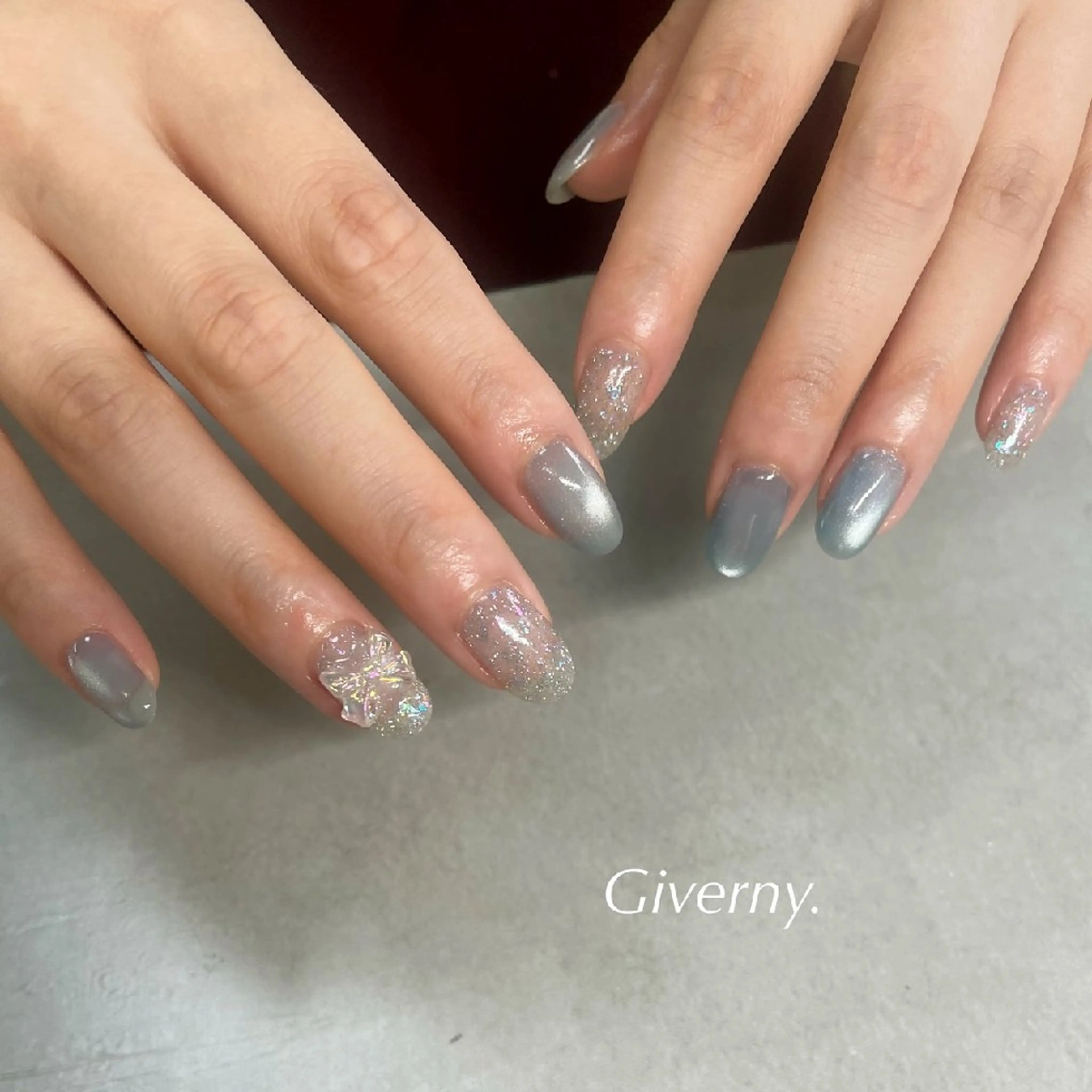 ネイル フラッシュネイル マグネットネイル リボン 夏ネイル ハンドネイル Giverny .のネイルデザイン