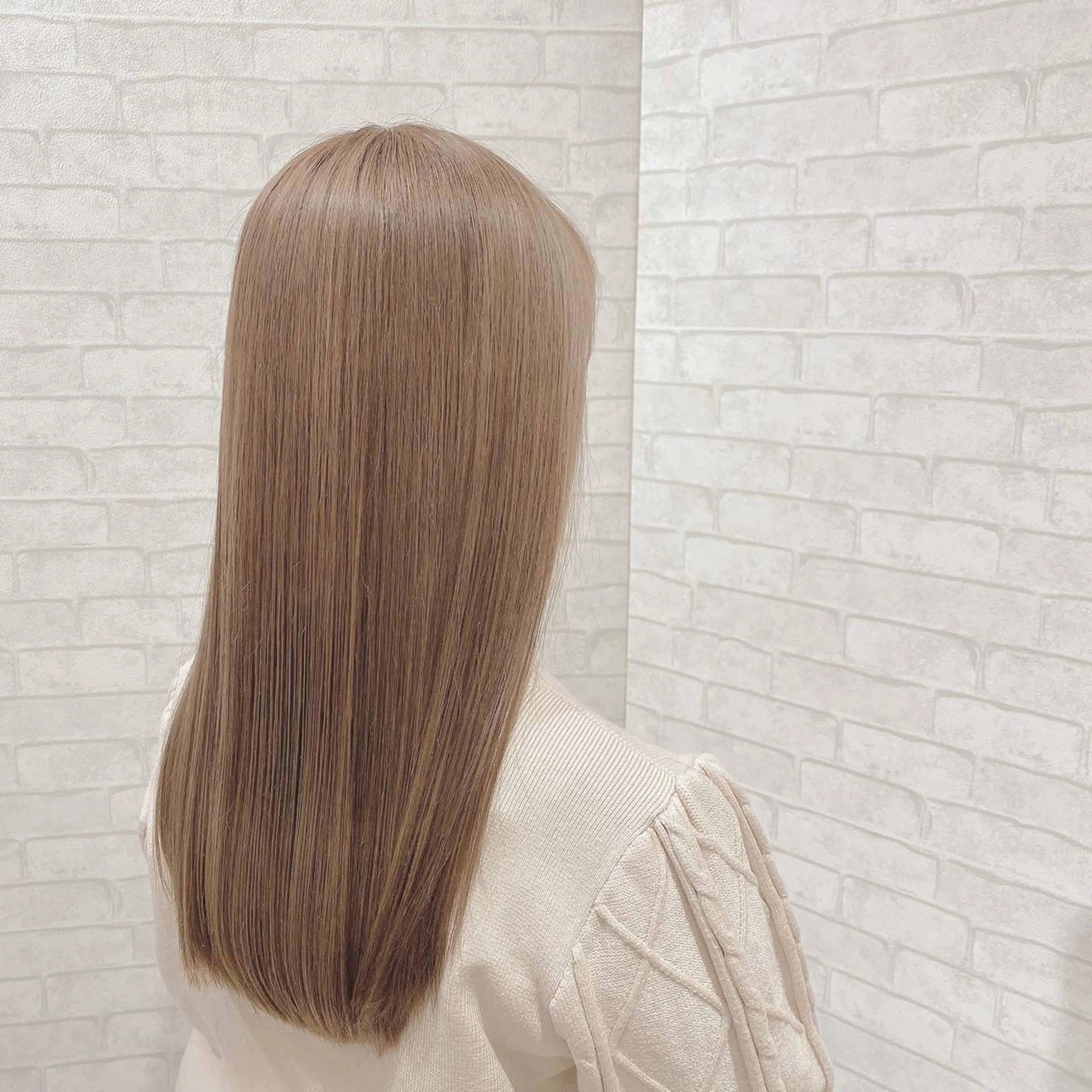 ロング カラー ベレーザ渋谷所属・🦋ハイトーン・髪質 改善🦋成嶋 朋希のヘアスタイル