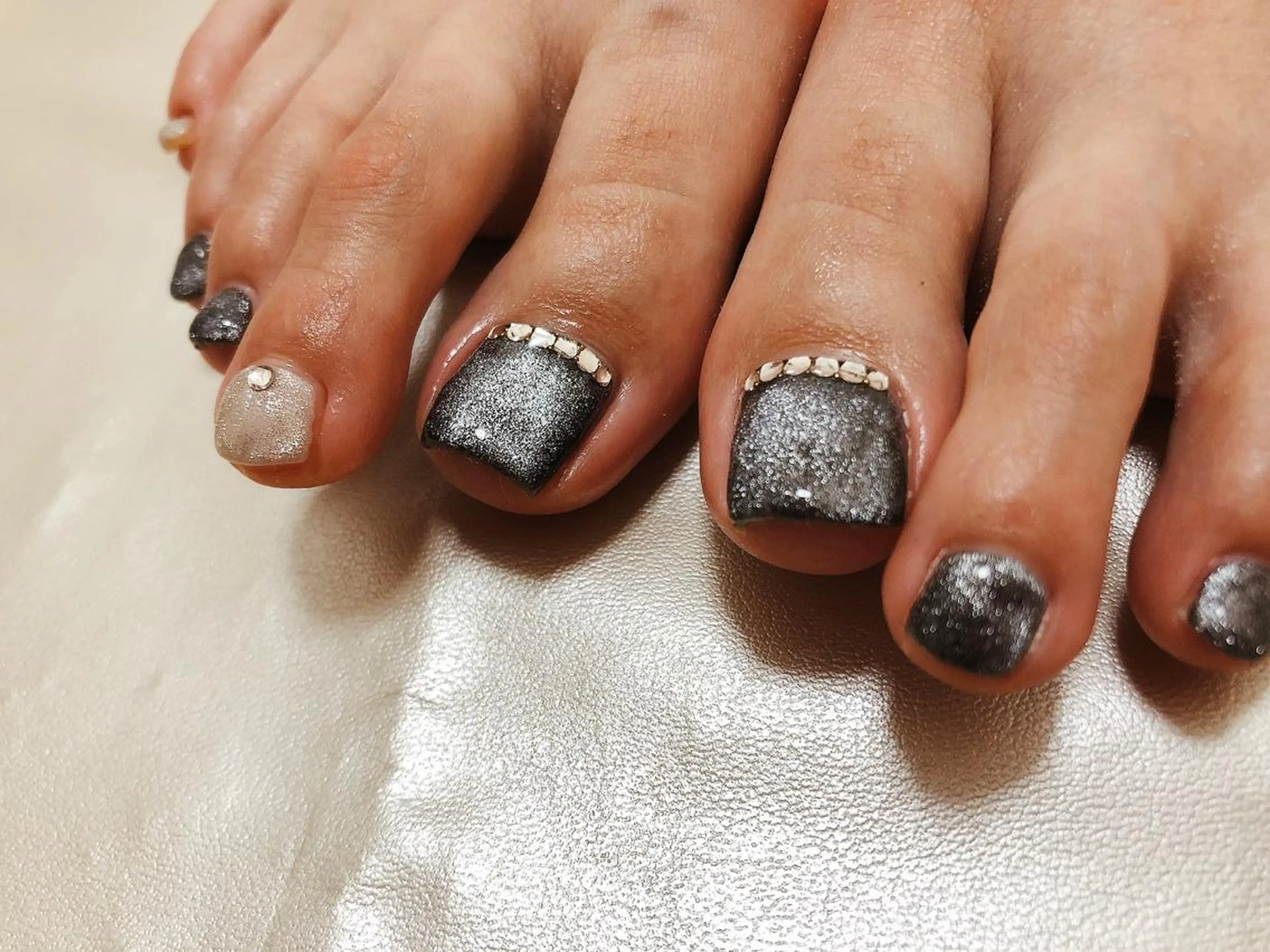 ネイル マグネットネイル ワンカラーネイル ストーンネイル フットネイル Mogu nail 二子玉川のネイルデザイン