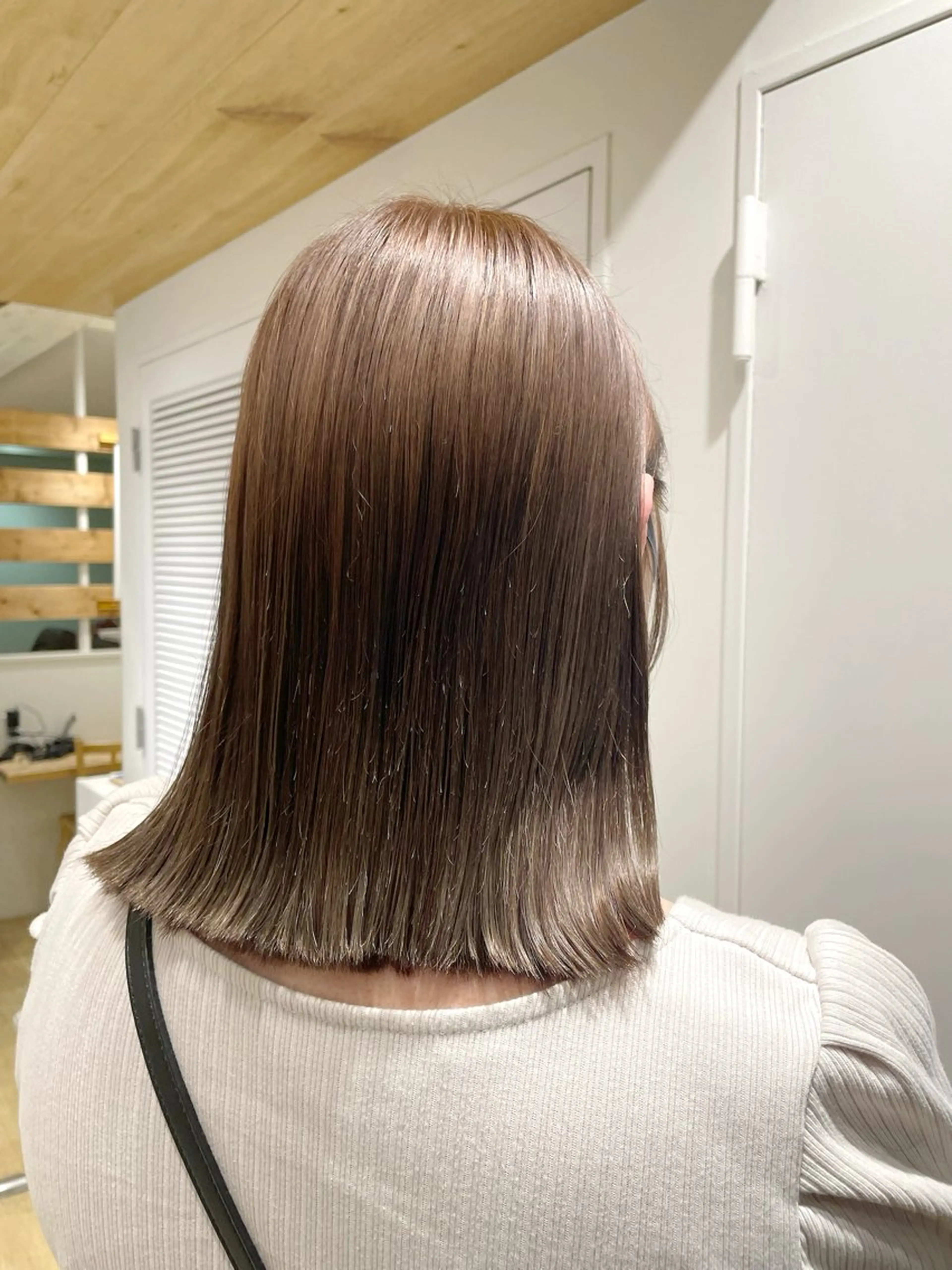 ミディアム カラー 新宿 新井彩斗のヘアスタイル