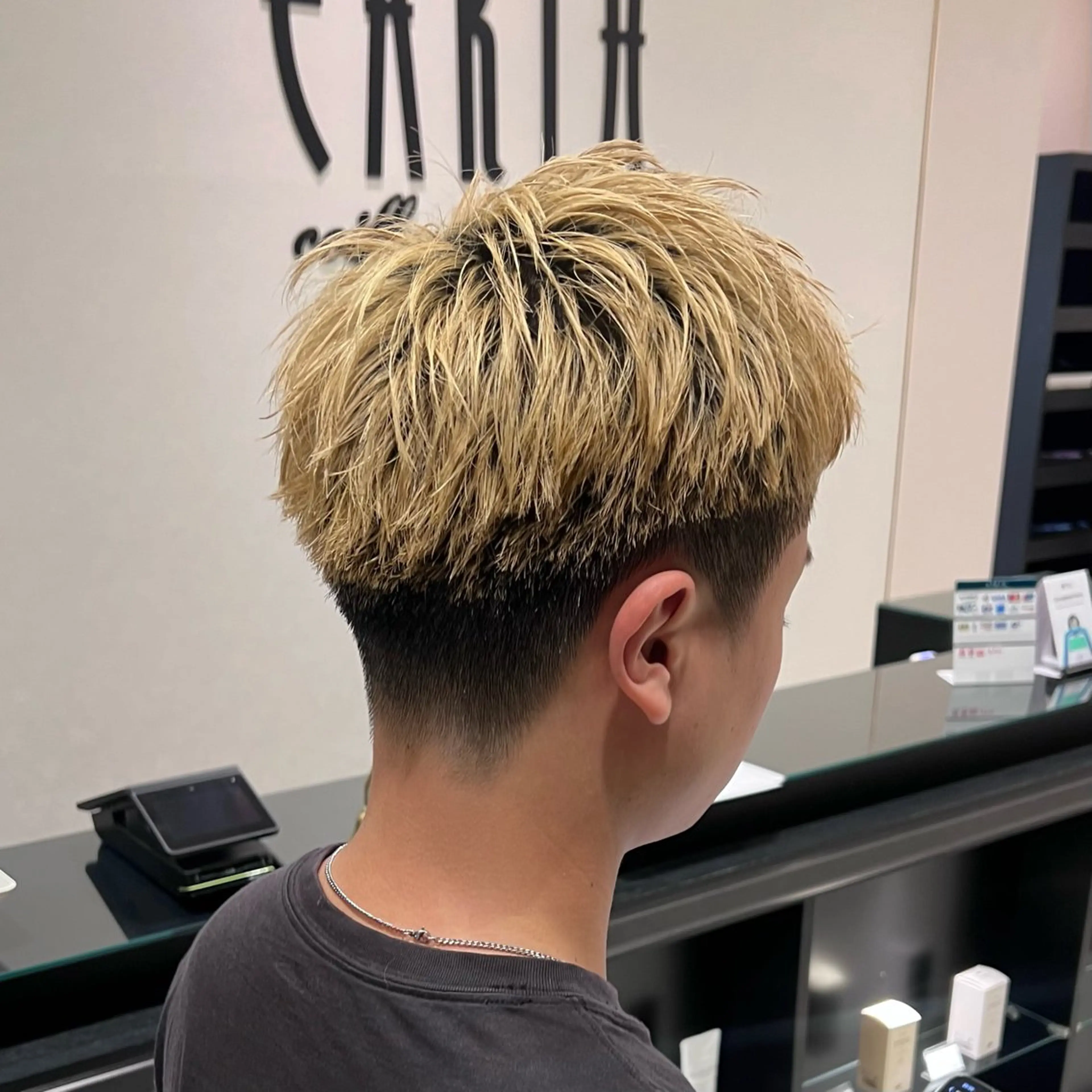 メンズ 近藤 愛のヘアスタイル