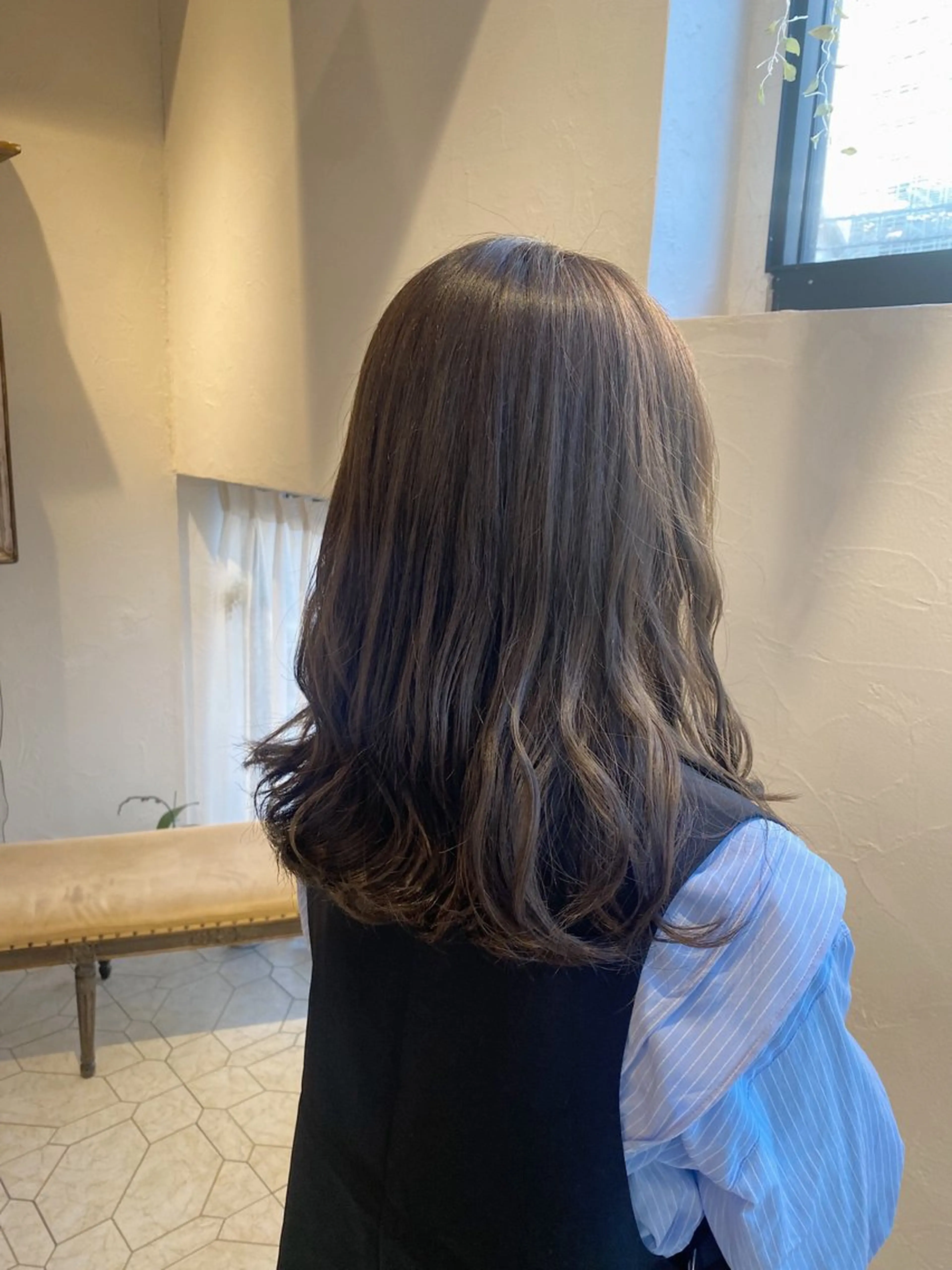 セミロング 艶髪/艶カラー/縮毛 /   タキダのヘアスタイル