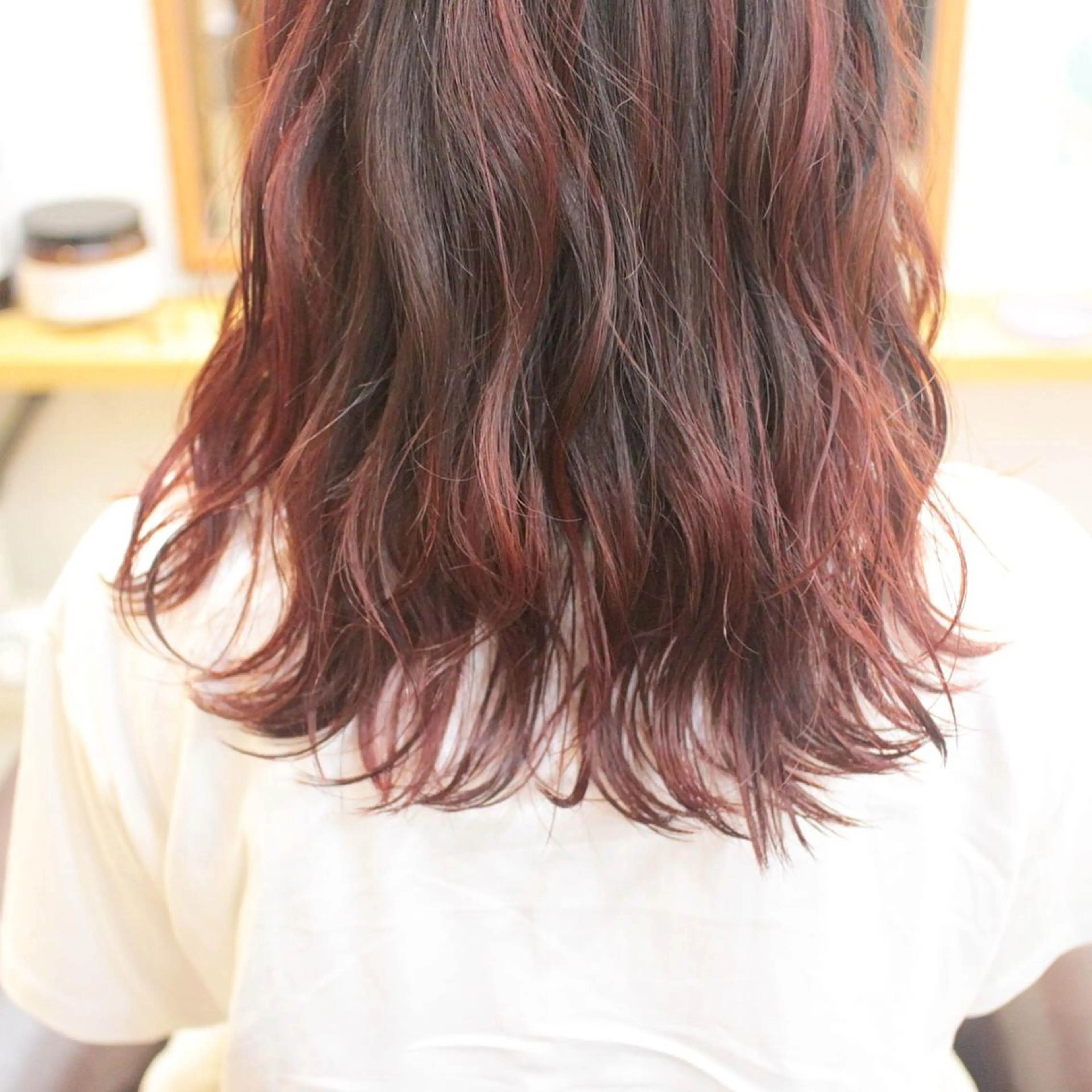 セミロング Click所属・クニモトハルナ ボブ/柔らかカラーのヘアスタイル