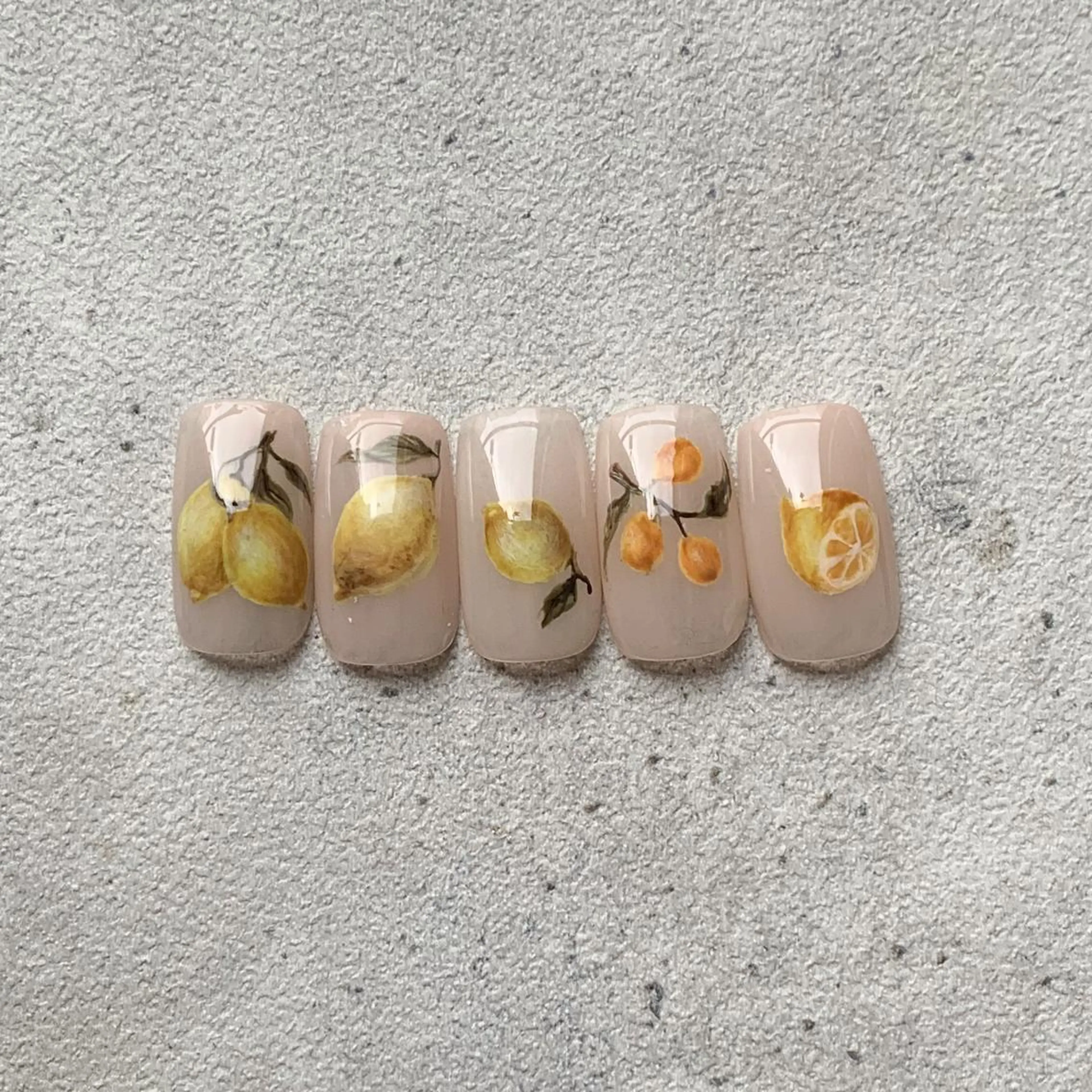 ネイル ハンドネイル atelier　FIORITURA所属・FIORITURA aiのネイルデザイン