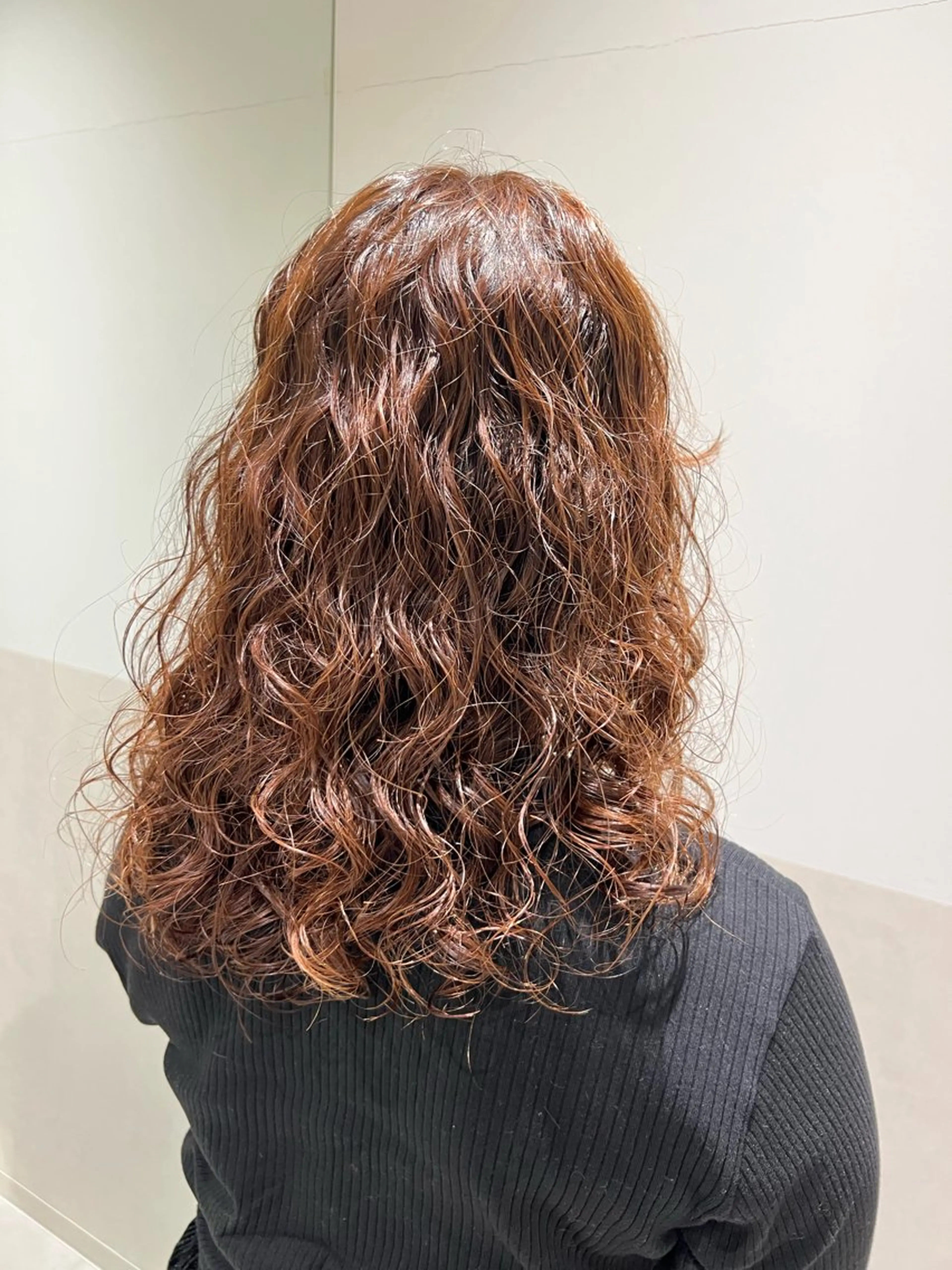 ミディアム パーマ ミディアムパーマ スパイラルパーマ カット パーマ 🍇おぐら めぐみ🍇のヘアスタイル