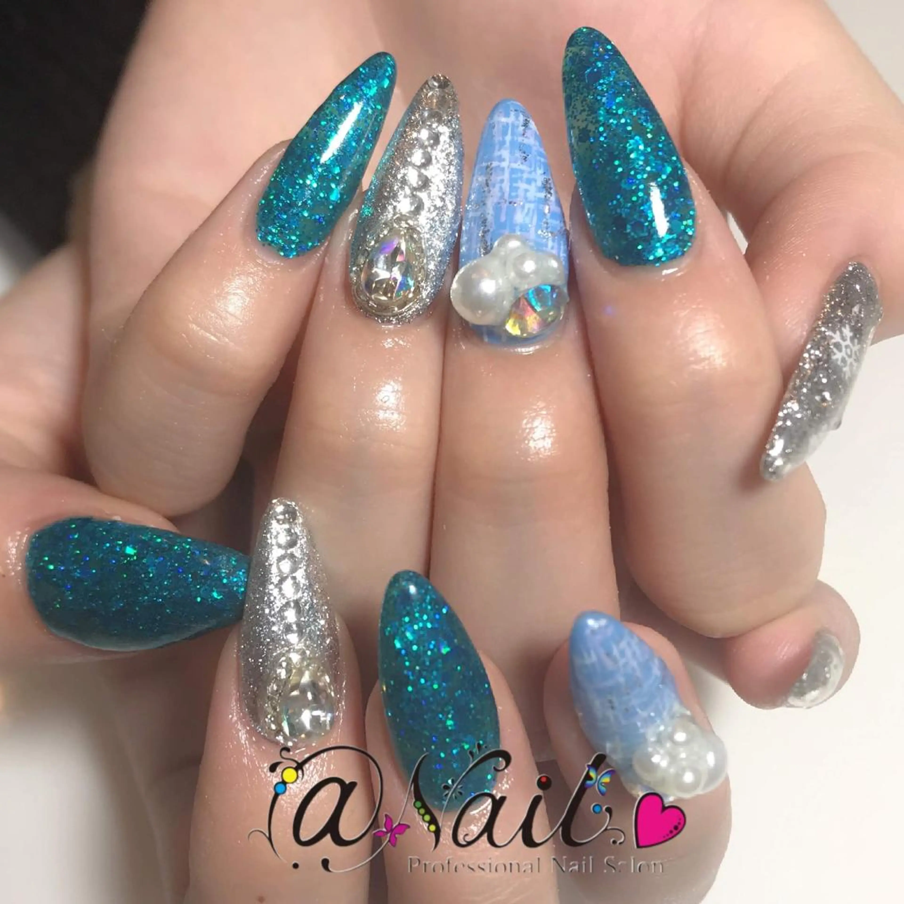 ネイル 小尾 栞のネイルデザイン