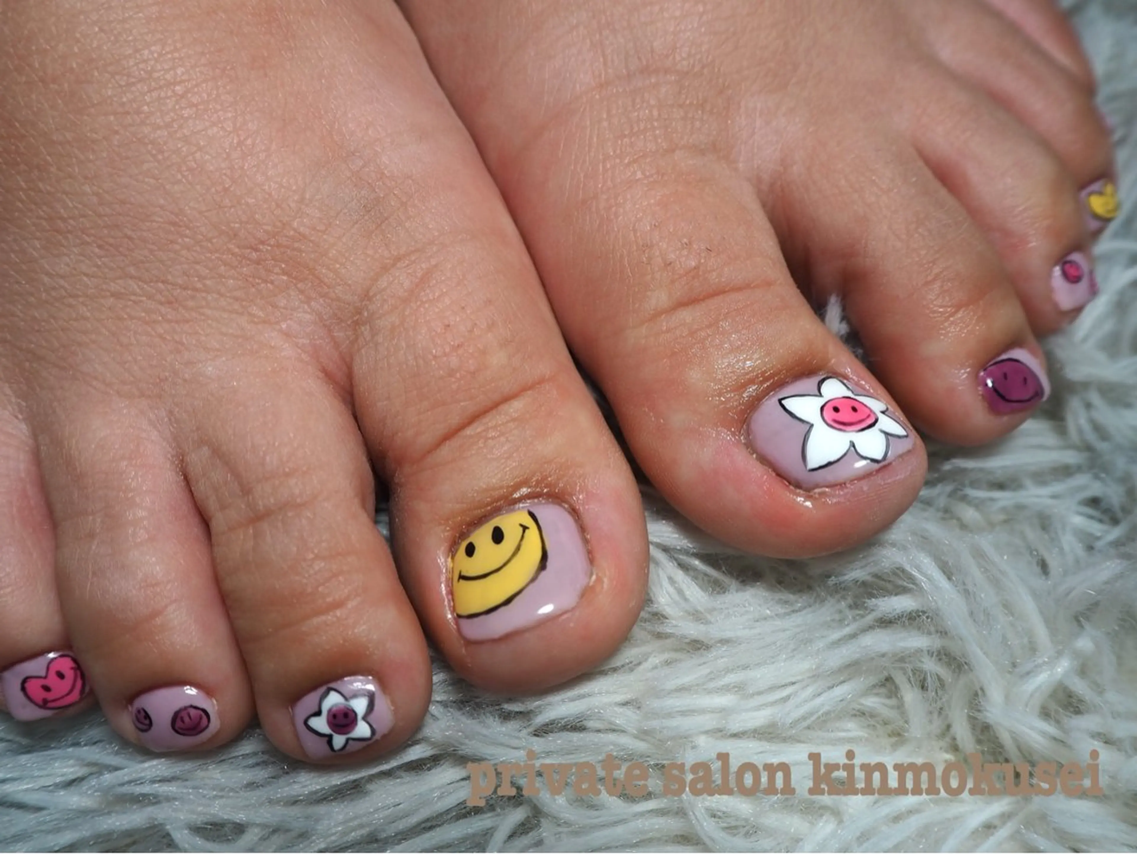 ネイル アートネイル フットネイル 持ち込み ハンドネイル nail salon kinmokuseiのネイルデザイン