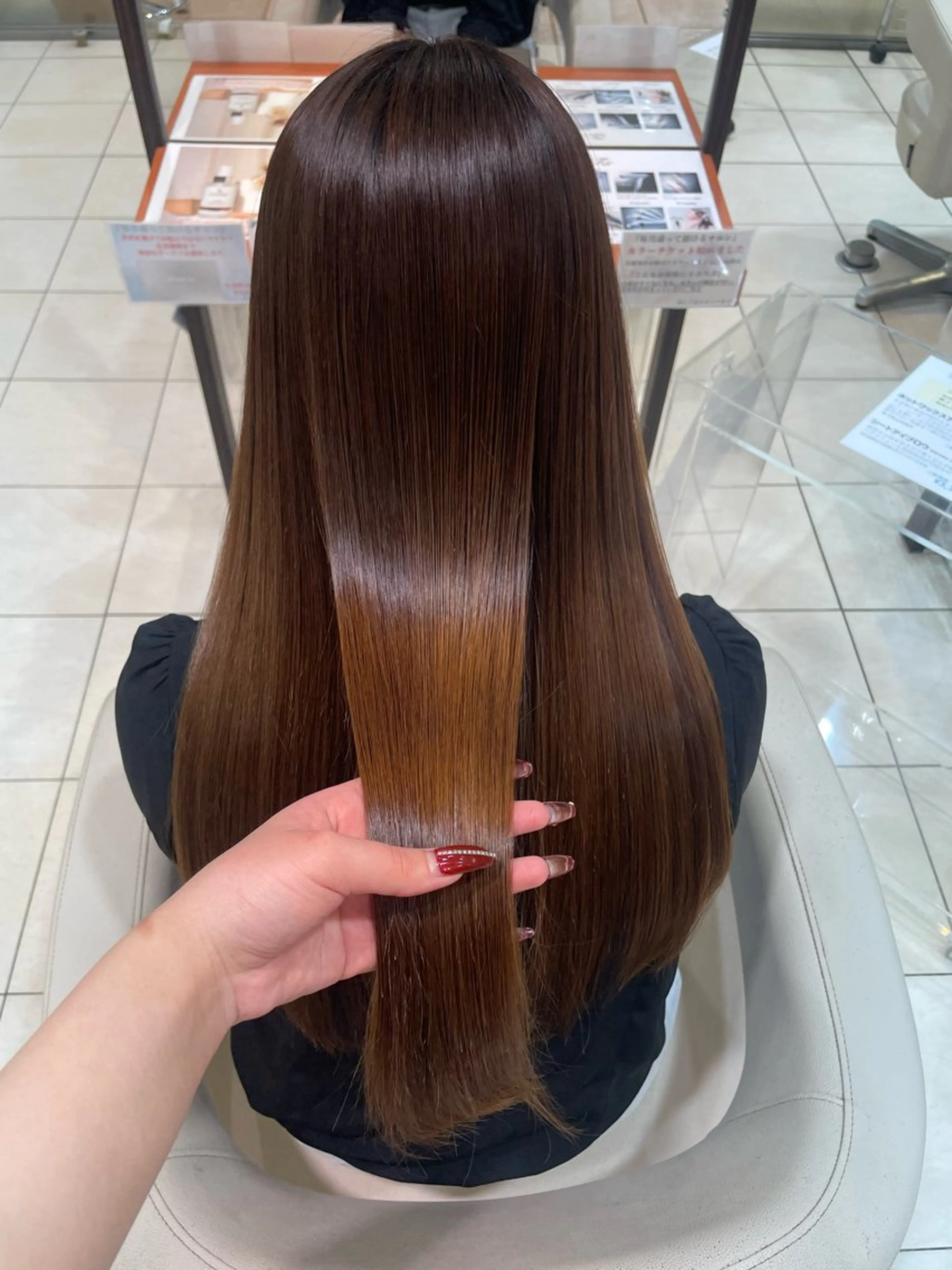 【縮毛矯正に迷ってる人必見‼️】髪質改善酸性ストレートで自然にしっかりまとまる髪へ✨️￥11000の写真