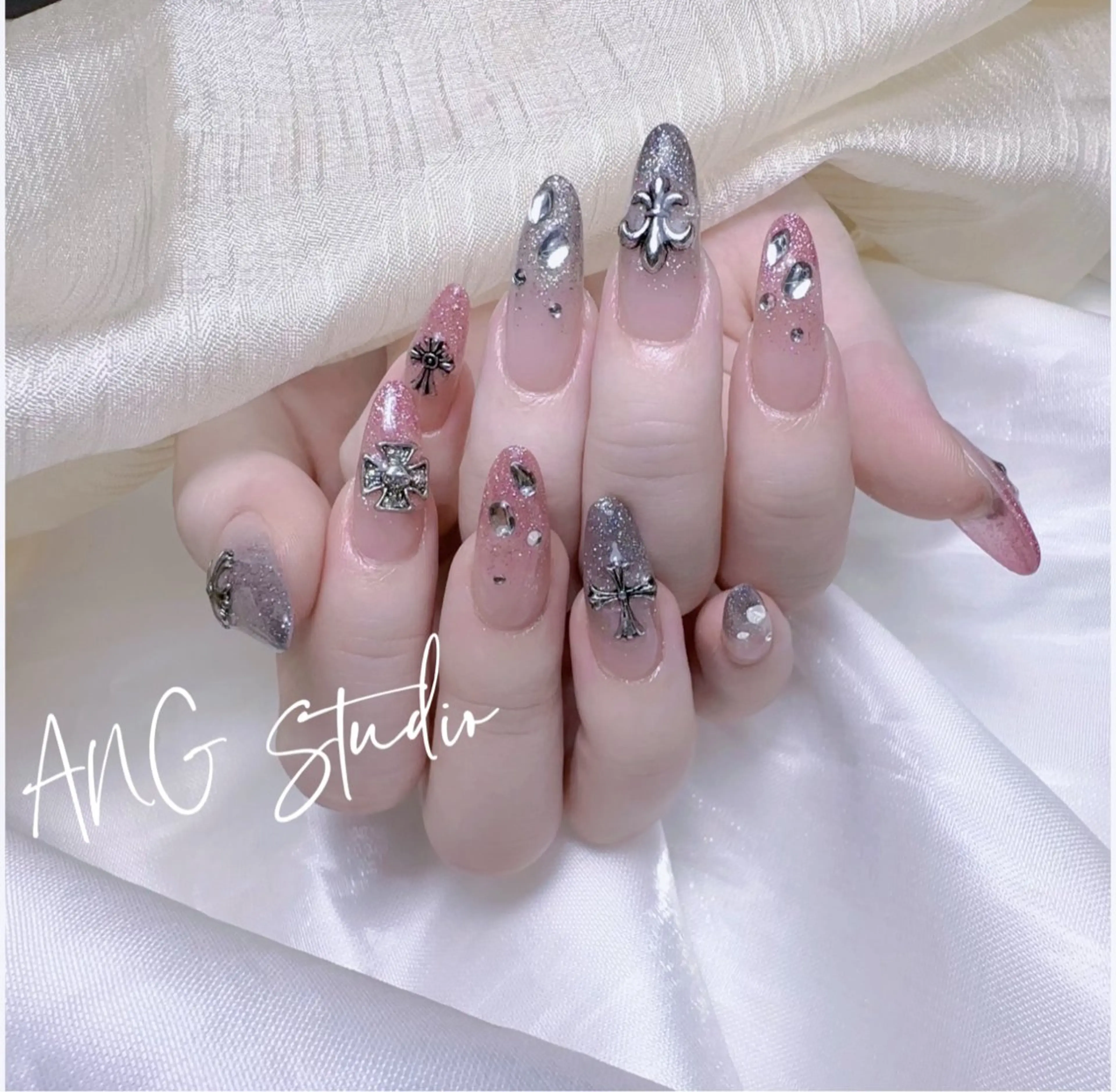 ネイル ハンドネイル ハンドケア ANG Studioのネイルデザイン