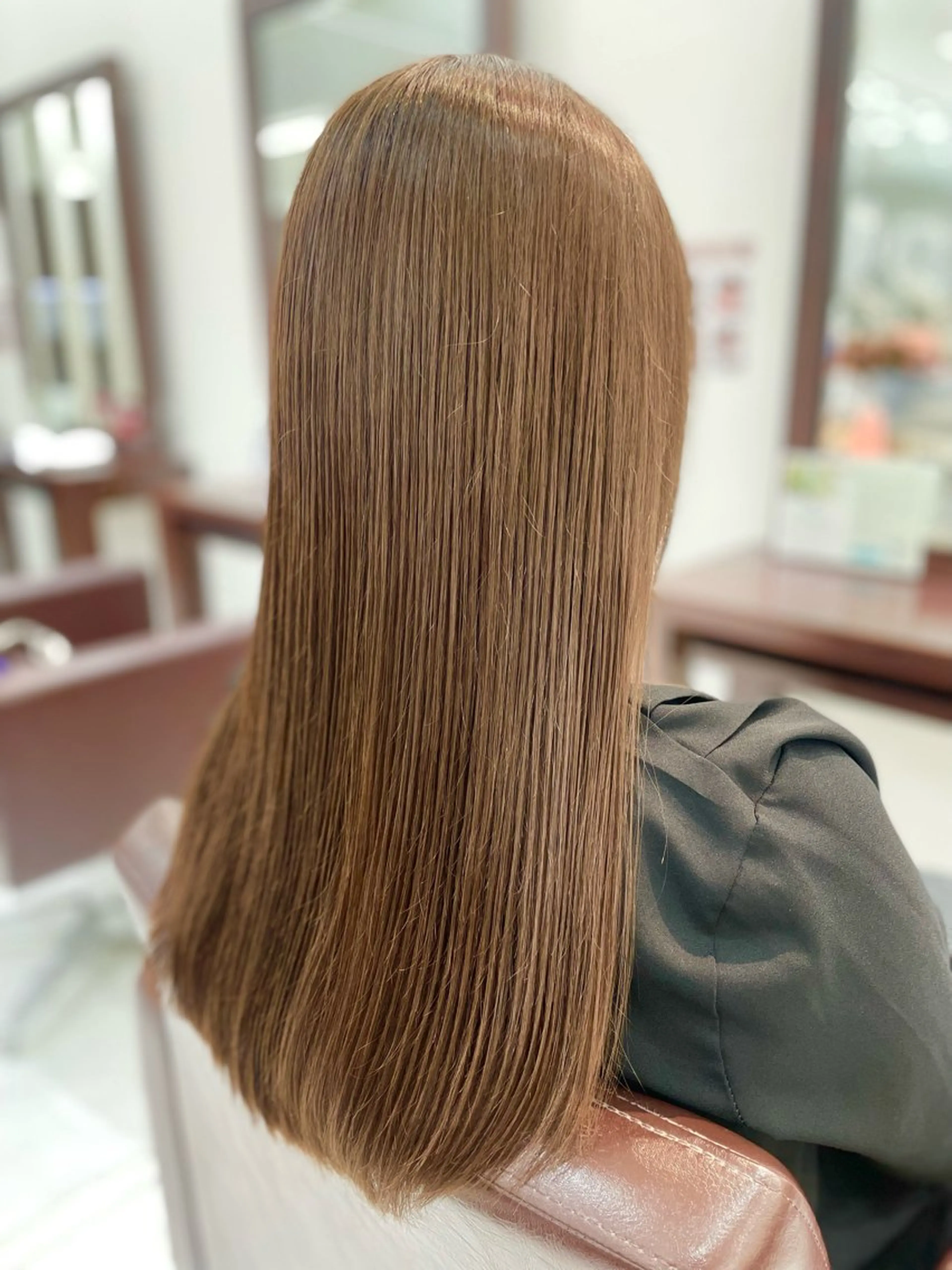 ロング カラー アッシュ アッシュブラウン ブラウンカラー トリートメント TAYA千葉そごう店所属・【千葉駅南口歩1分】 MAKAのヘアスタイル