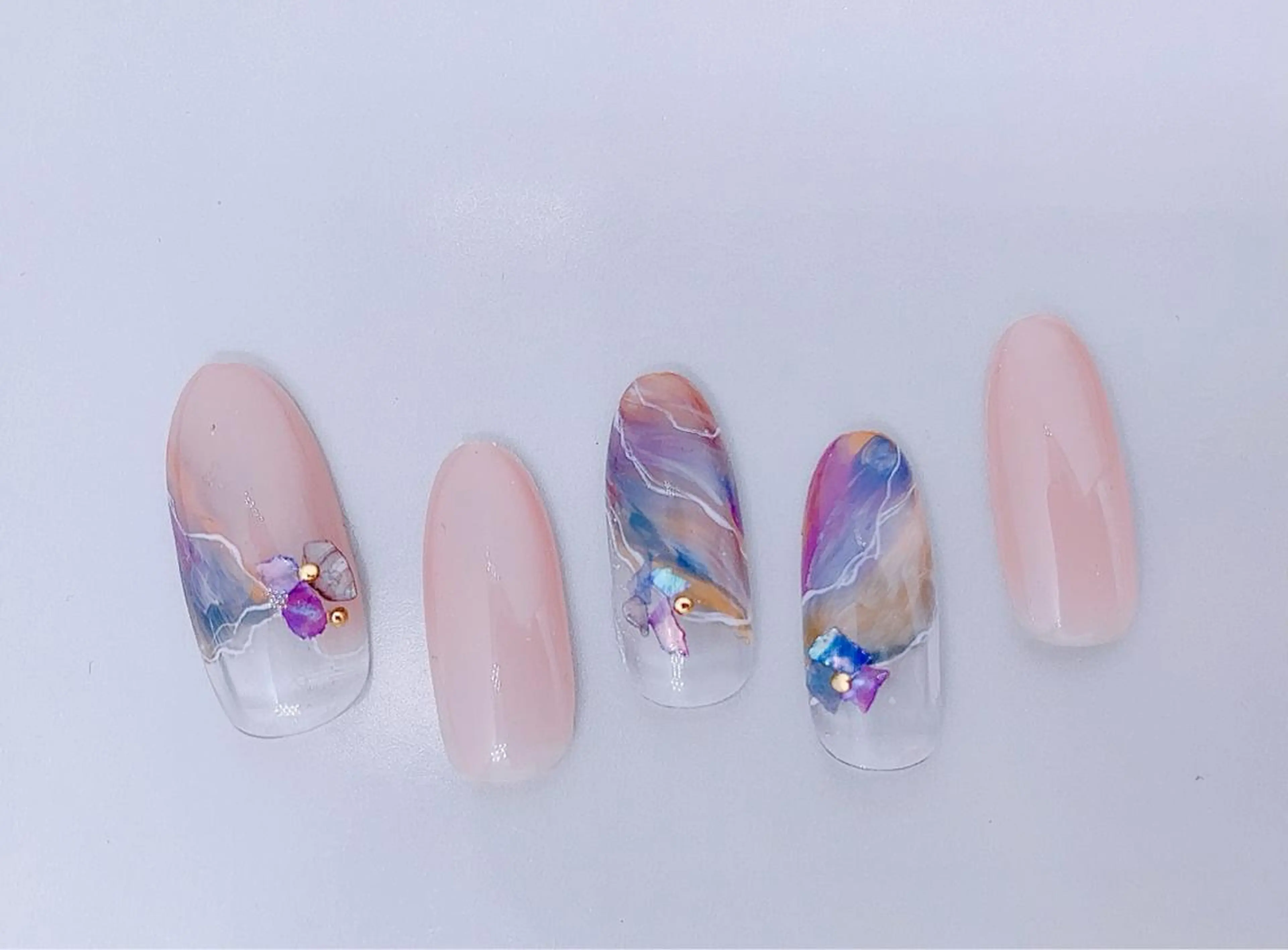 ネイル MiKi Nai池袋 長さだし得意のネイルデザイン