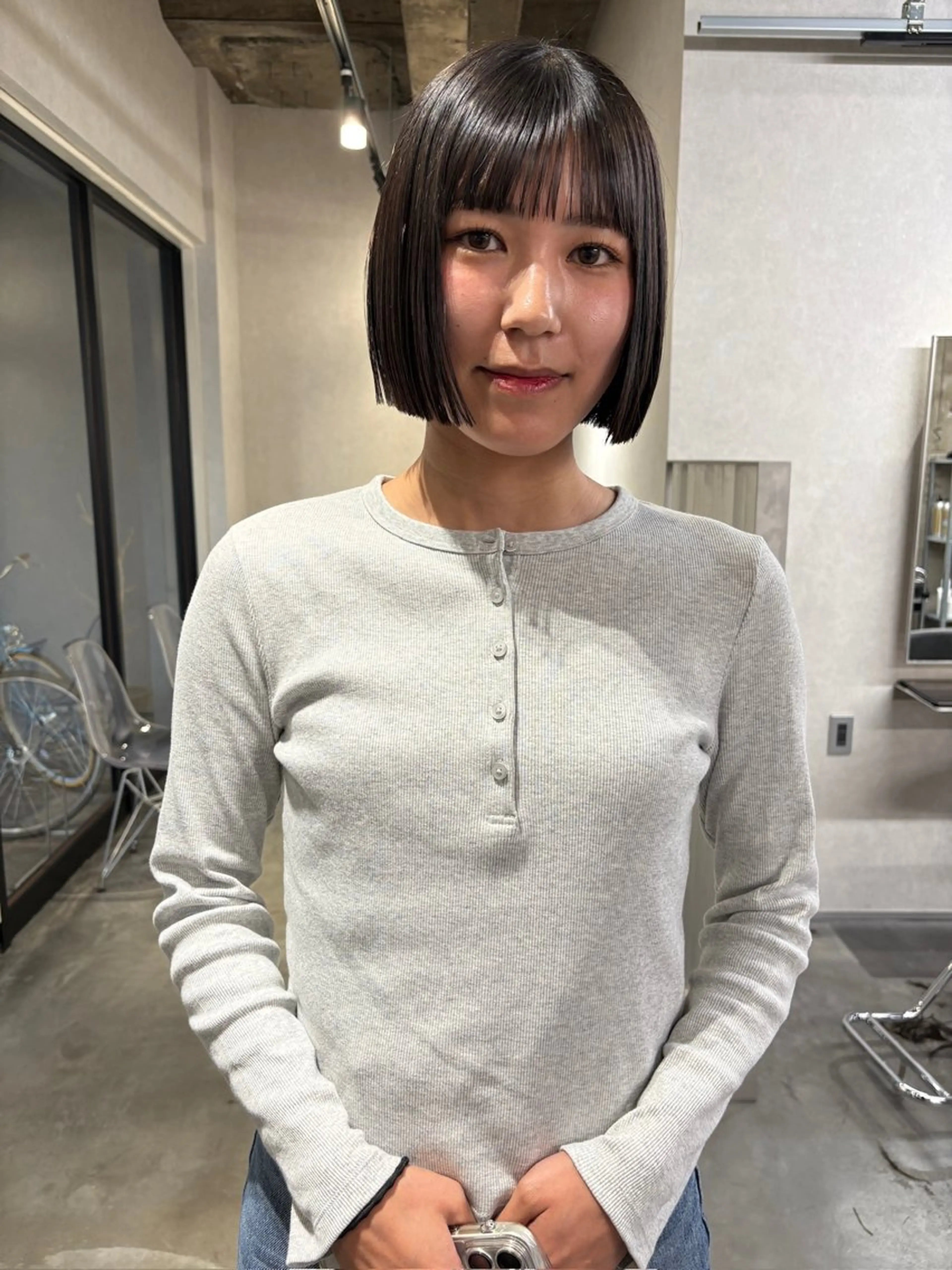 ショート カット ofF élua所属・🌵ボブ/切りっぱな し/ショート藤長芽生のヘアスタイル