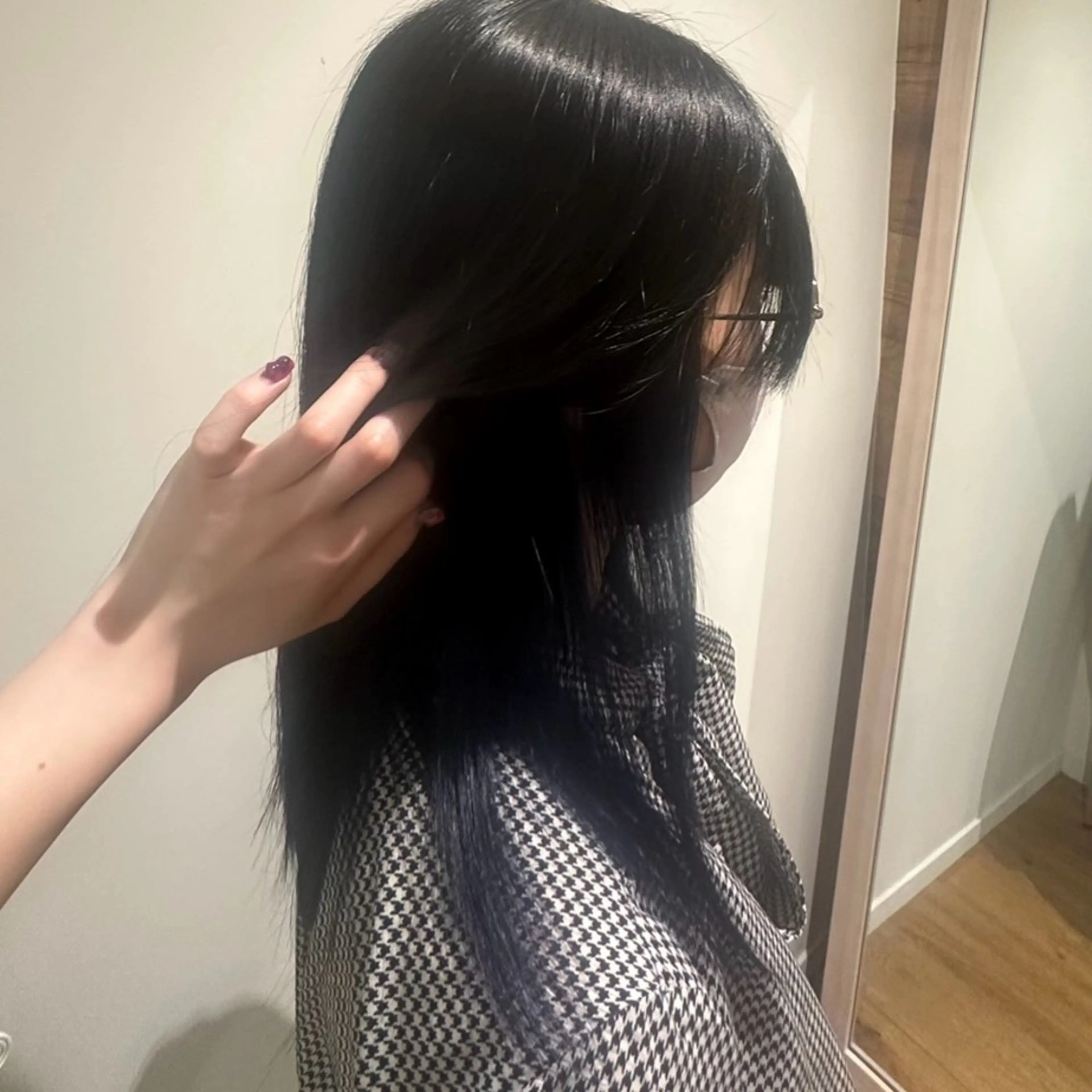 カラー 西澤 希のヘアスタイル