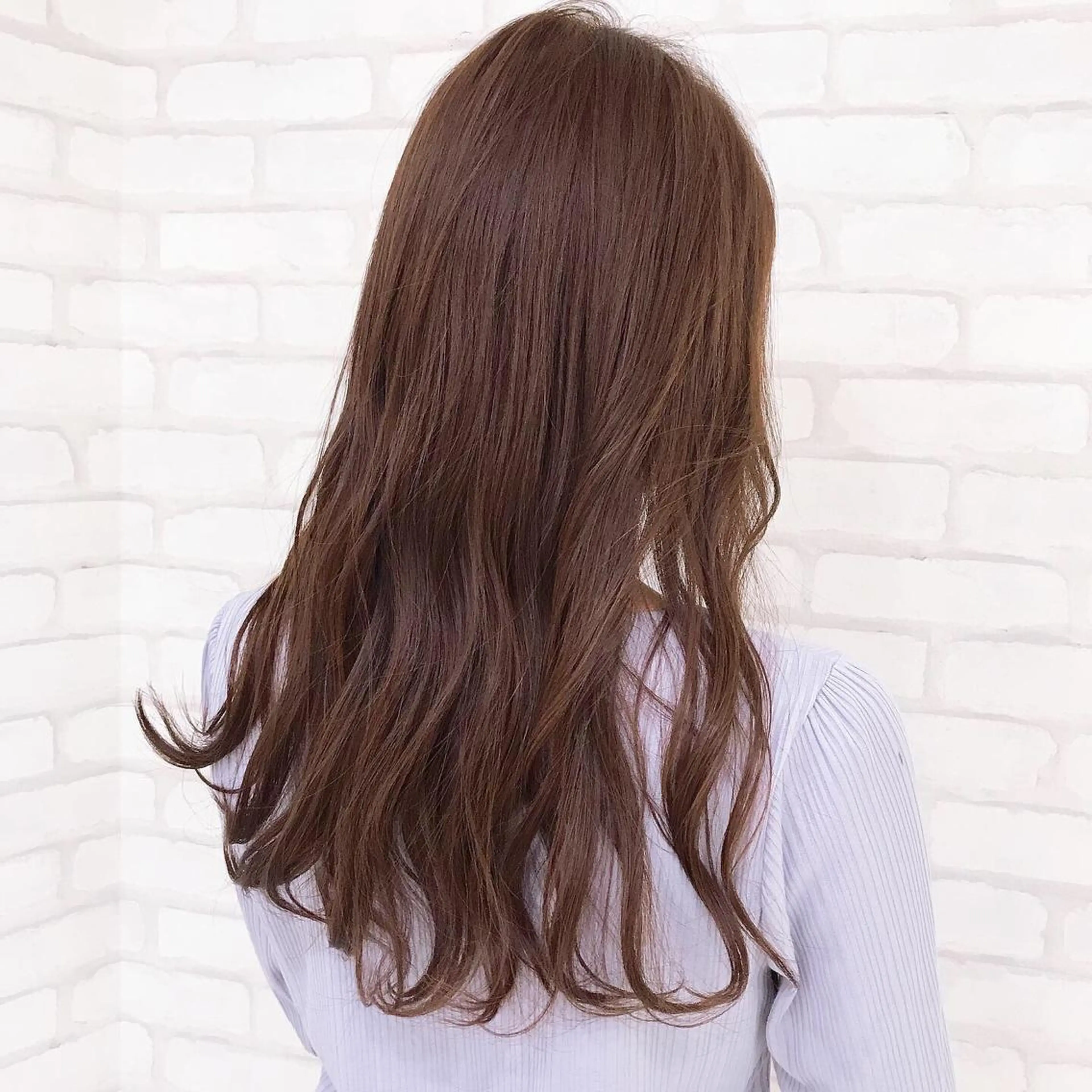カラー abilita AZUSAのヘアスタイル