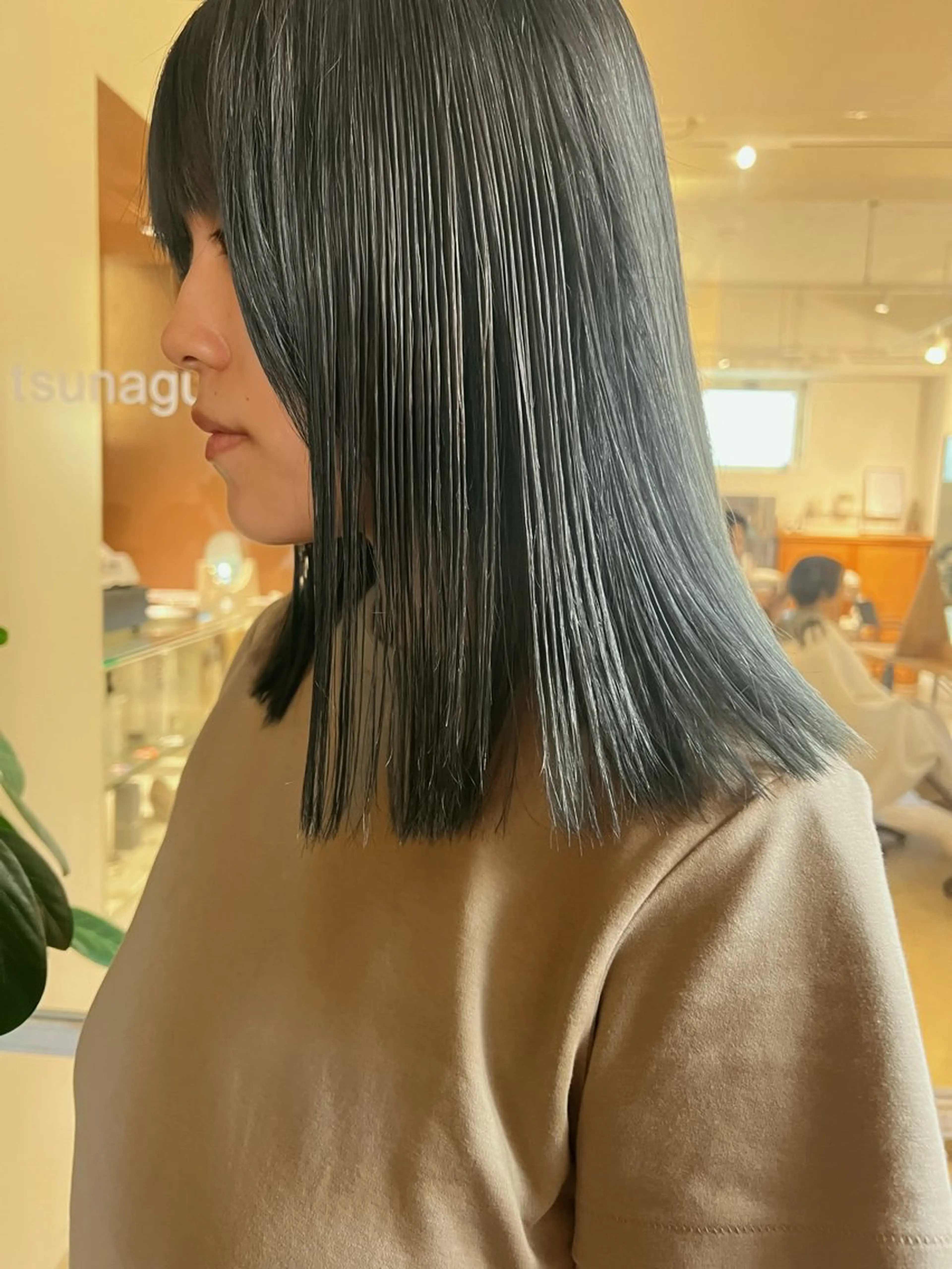 カラー グレージュ オリーブグレージュ オリーブグレー 南部 綾音のヘアスタイル