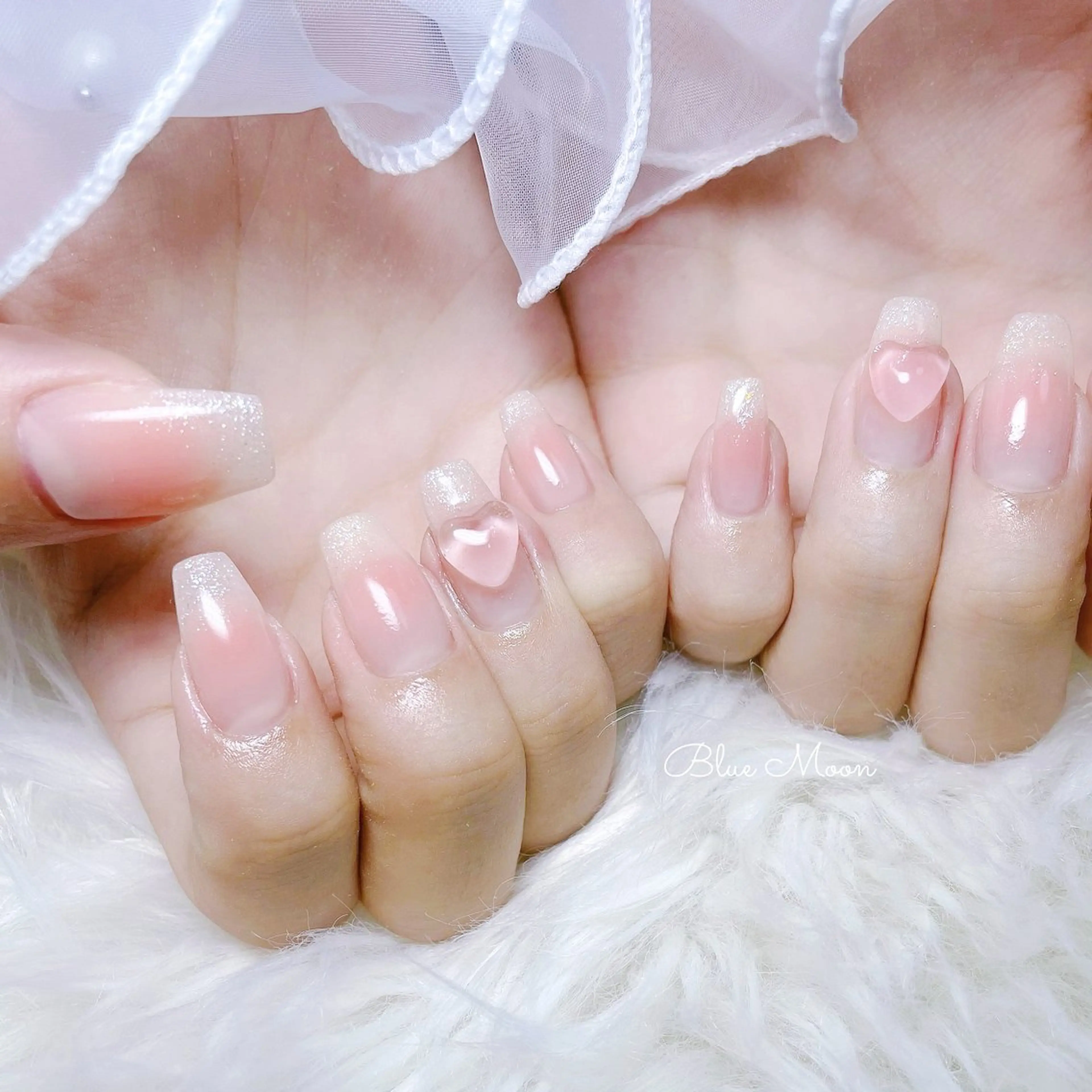 ネイル ハンドネイル フットネイル ハンドケア nail salon Blue Moonのネイルデザイン