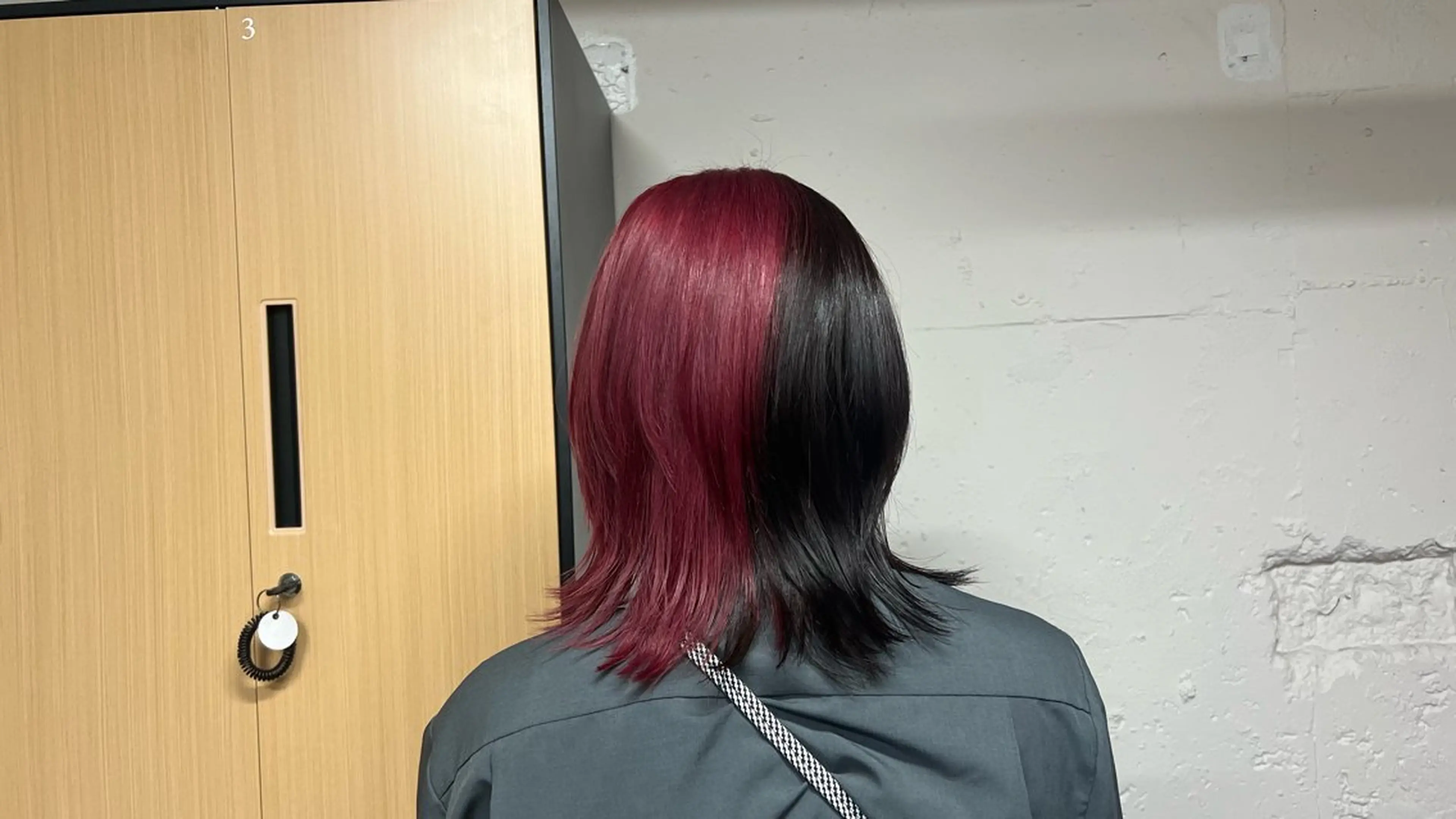 ミディアム カラー ブリーチ 🎀tokute ナオ🧸のヘアスタイル