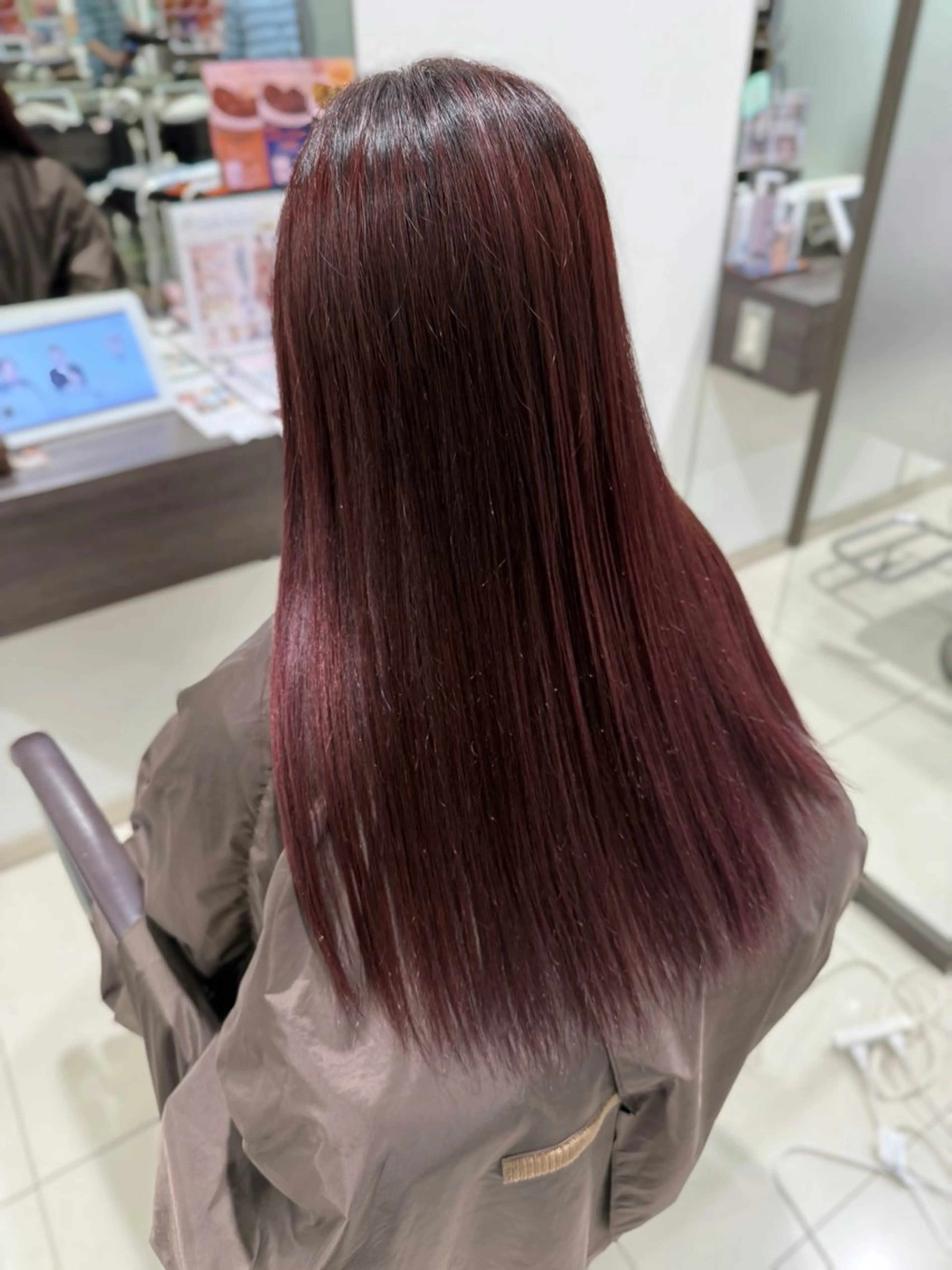 ロング カラー レッドカラー 艶カラー/縮毛矯正/ ブリーチカラー/みなのヘアスタイル