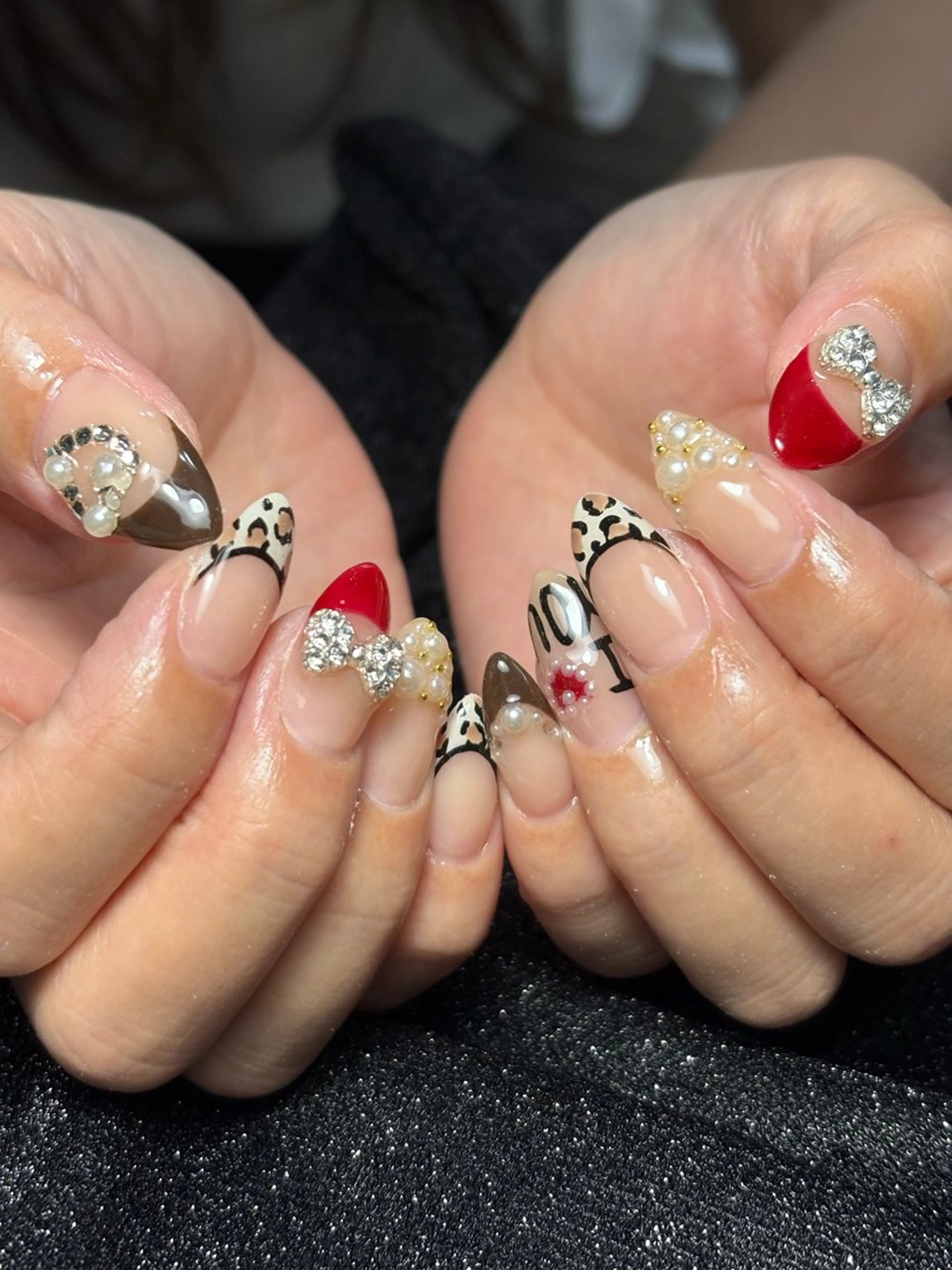 ネイル ハンドネイル フットネイル ✴︎ Delightのネイルデザイン