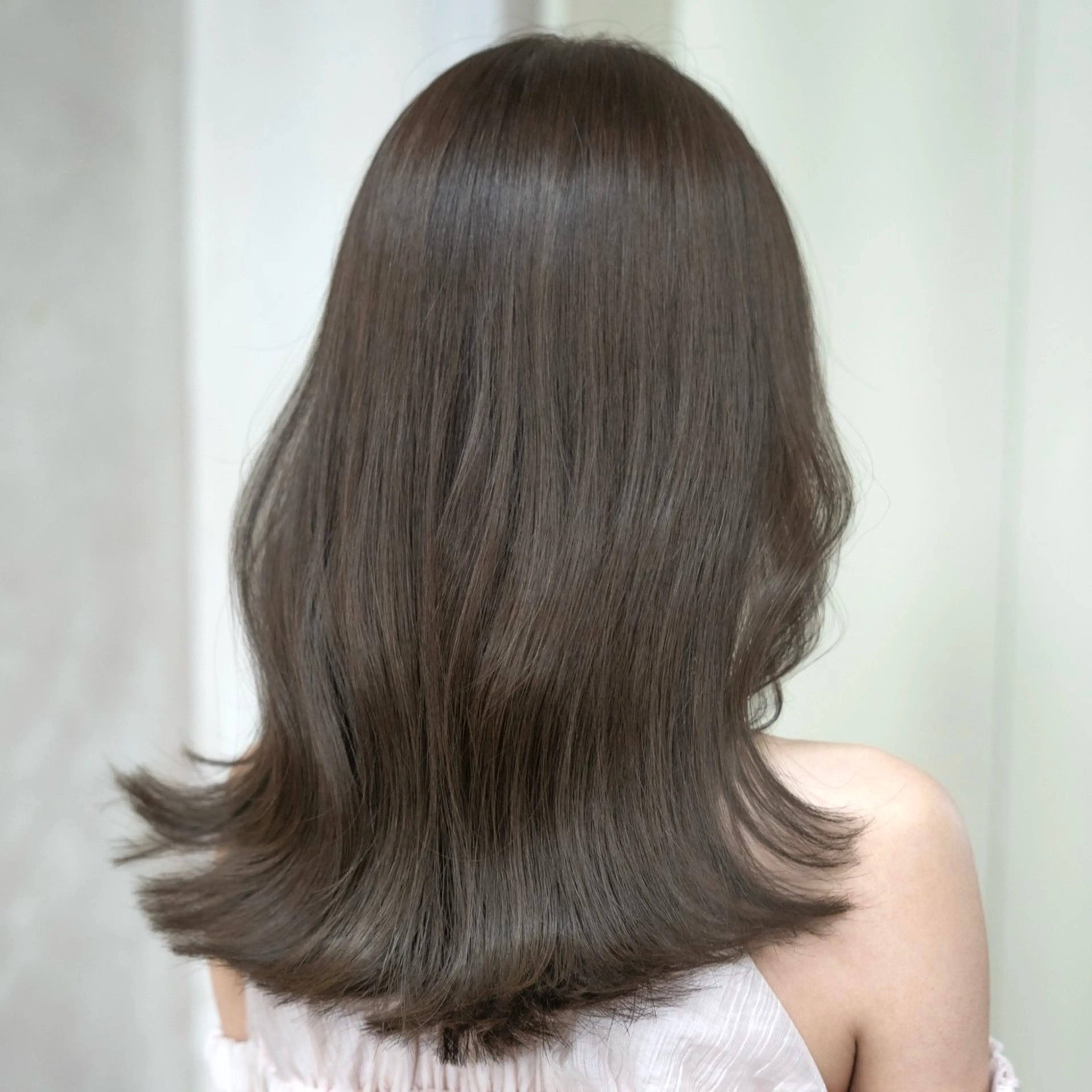 ミディアム カラー ベージュカラー 透明感カラー カット ヘアカラー トリートメント ミニモお気に入り数 No.1宍戸雄弥のヘアスタイル