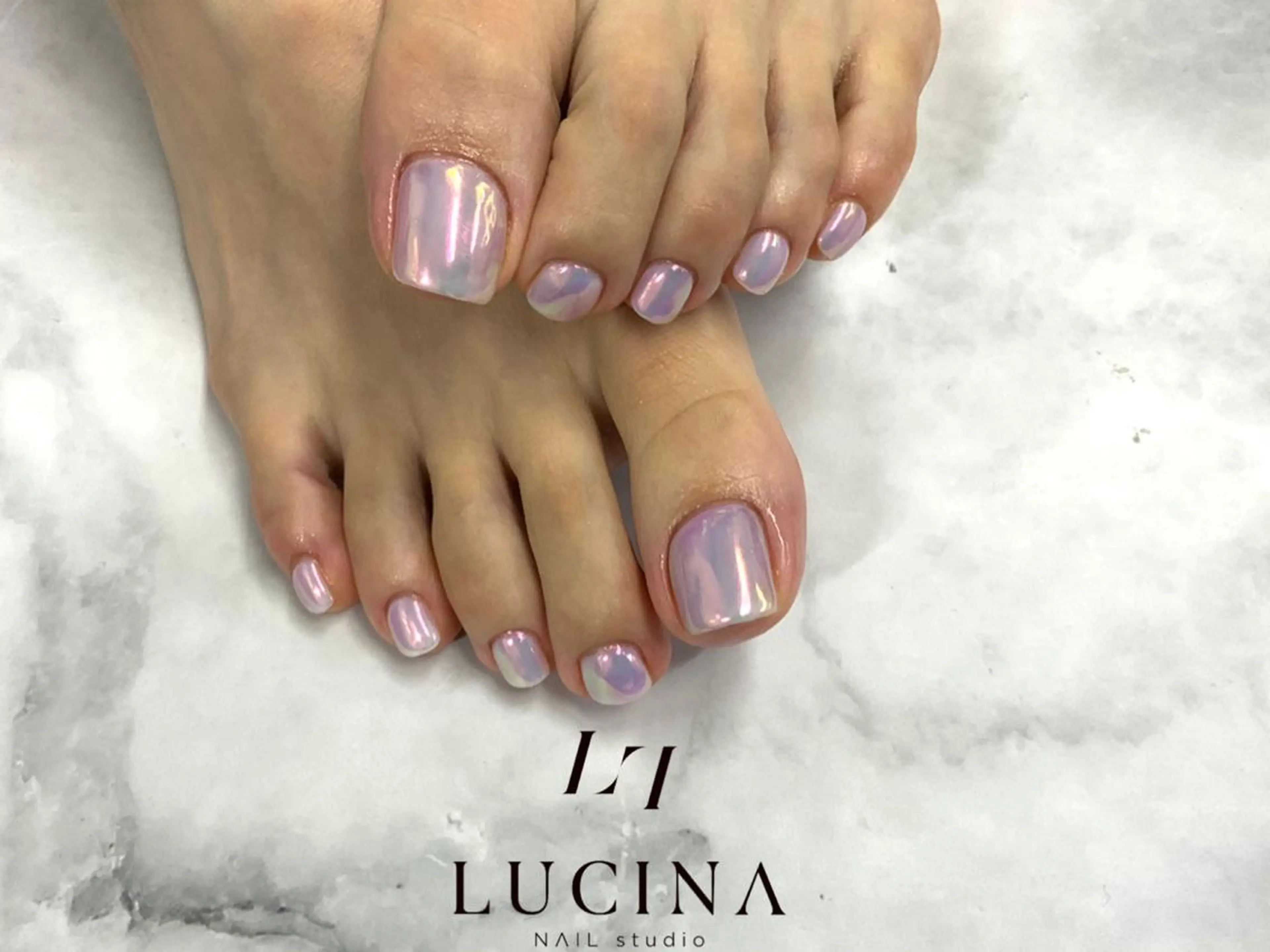 ネイル オーロラネイル ワンカラーネイル 新橋 ルキナ スタッフのネイルデザイン