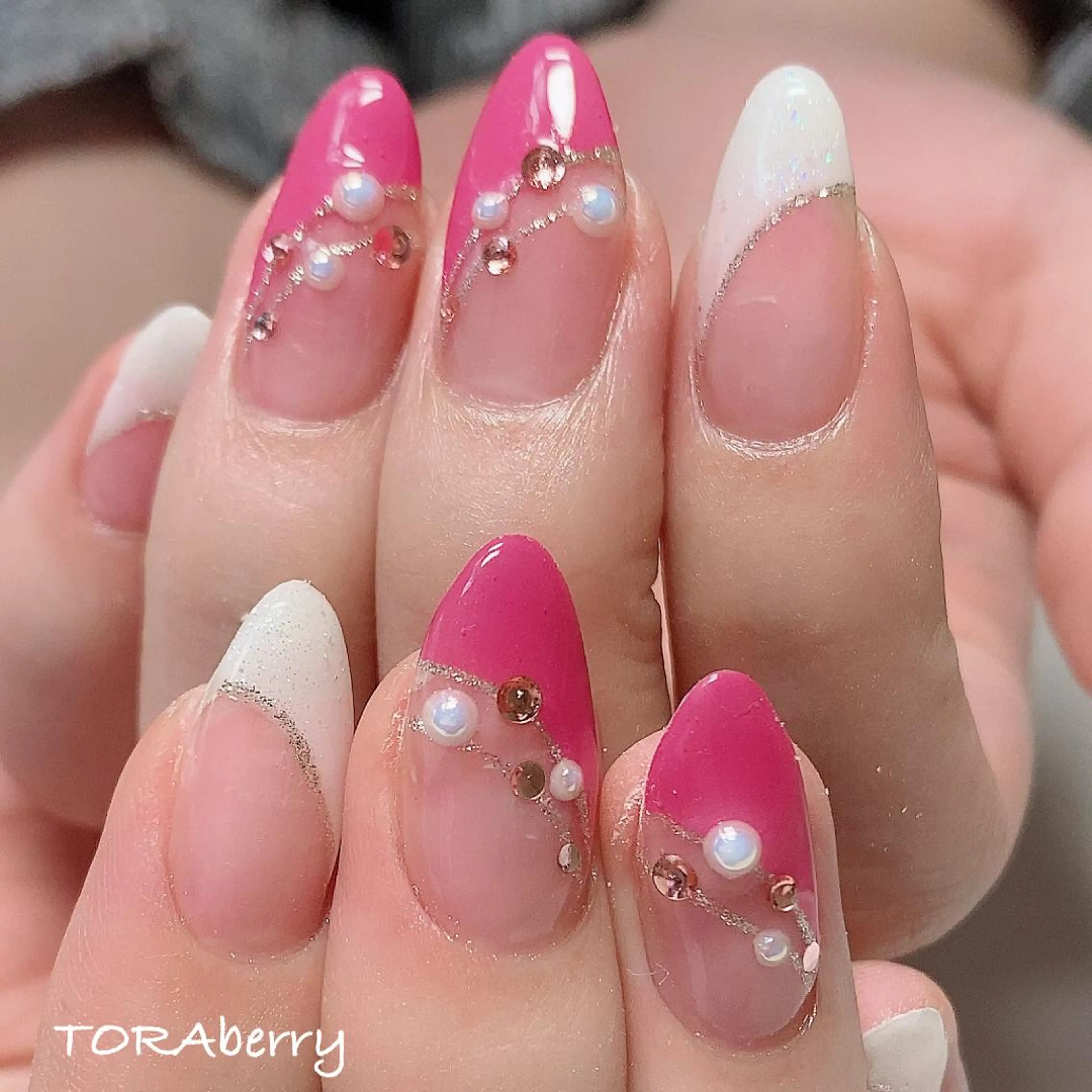 ネイル フレンチネイル 斜めフレンチ ハンドネイル ネイリスト なつみのネイルデザイン