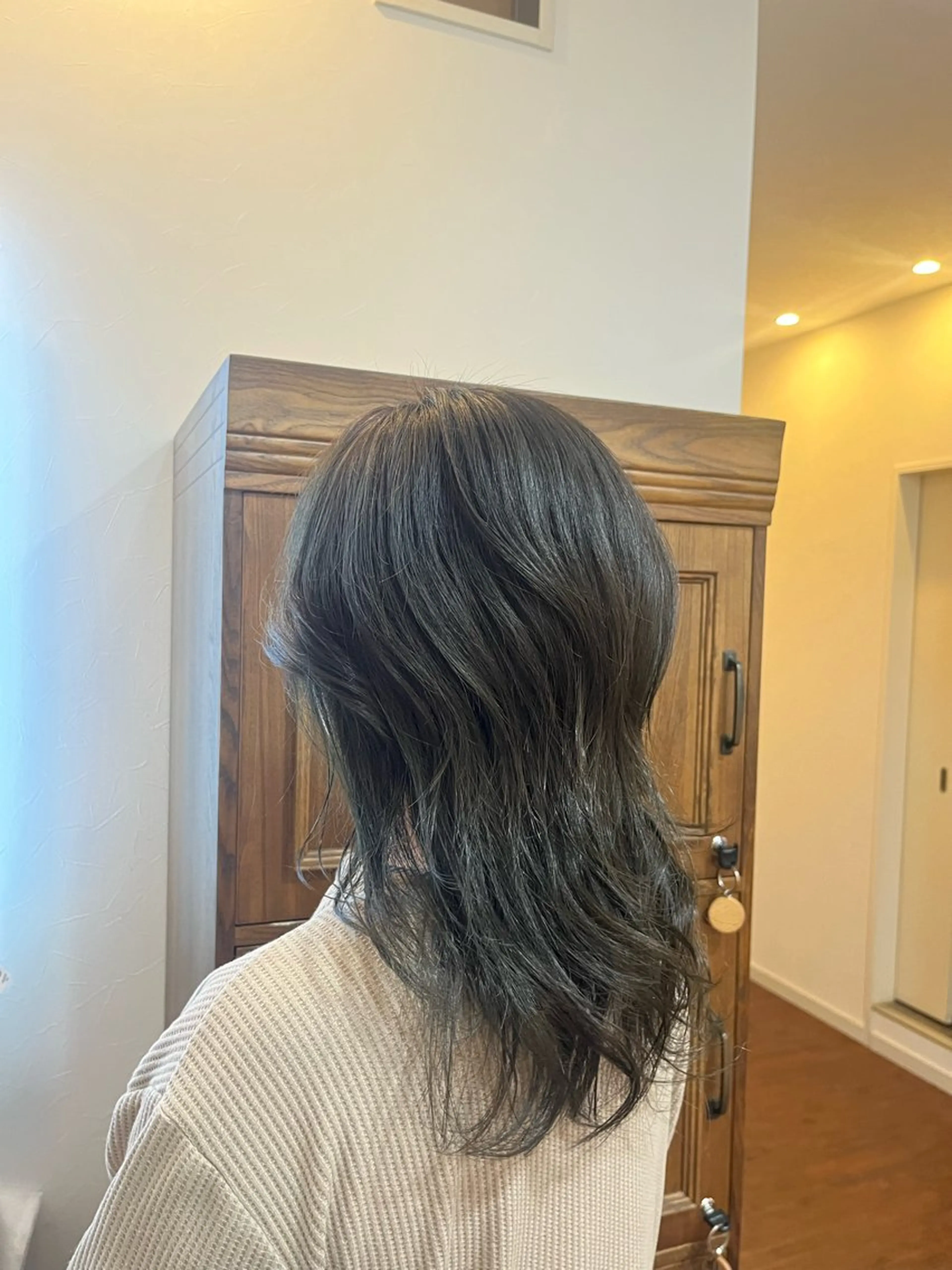 セミロング カラー ブリーチ 透明感カラー 田中 こころのヘアスタイル