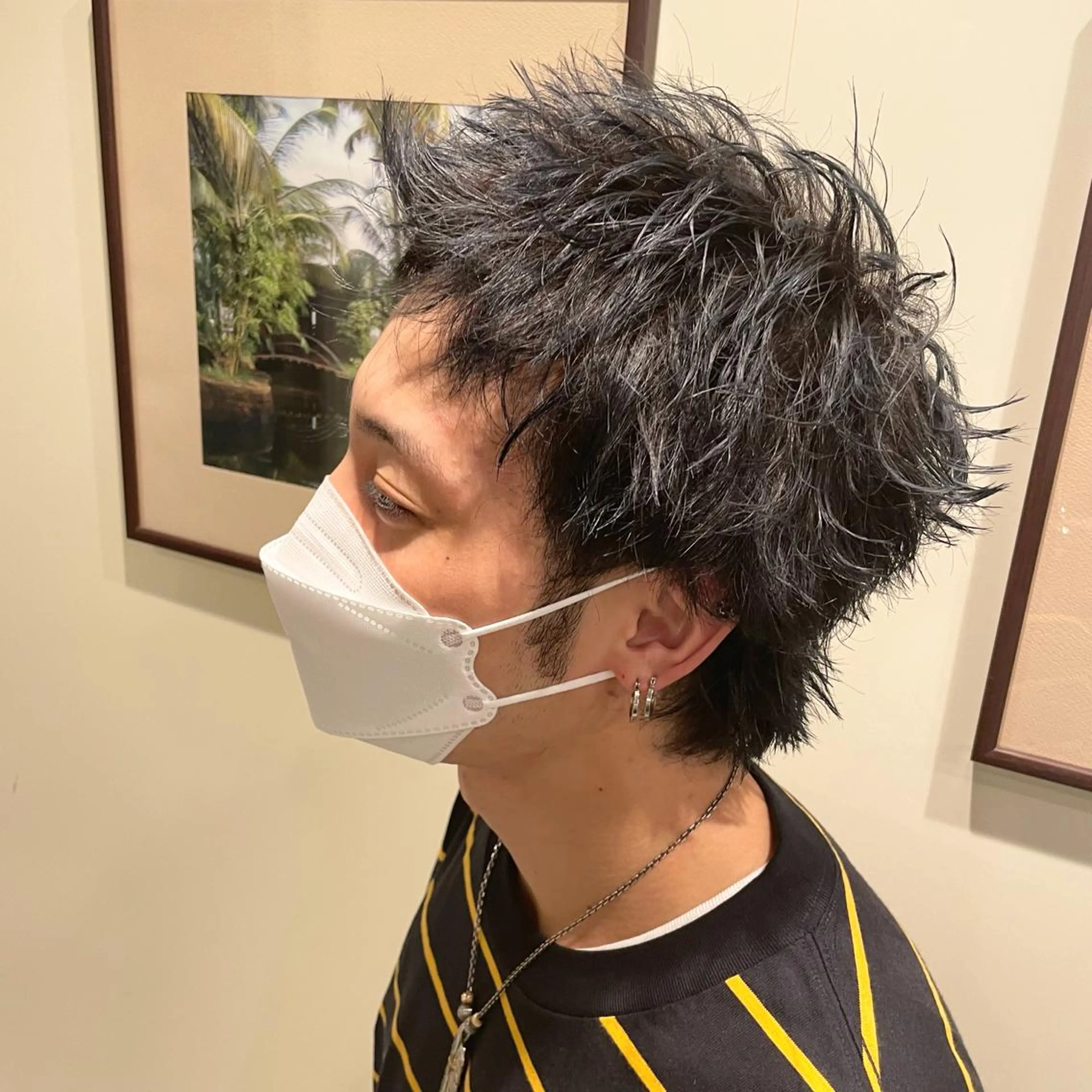 ショート カラー メンズ 黒髪 ブルーカラー ブルーブラック 古沢 みづきのヘアスタイル